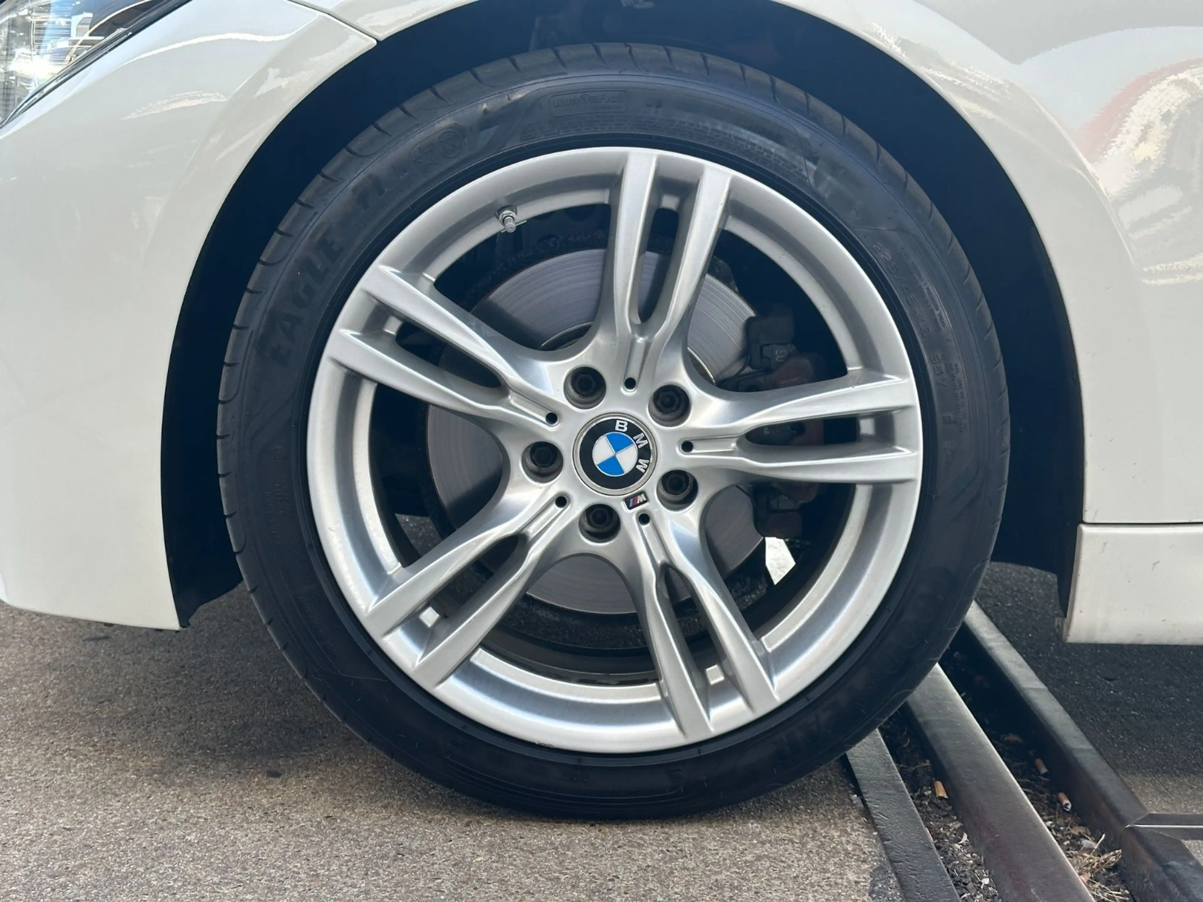 BMW 325 3 Touring 325 d M Sport — photo 9