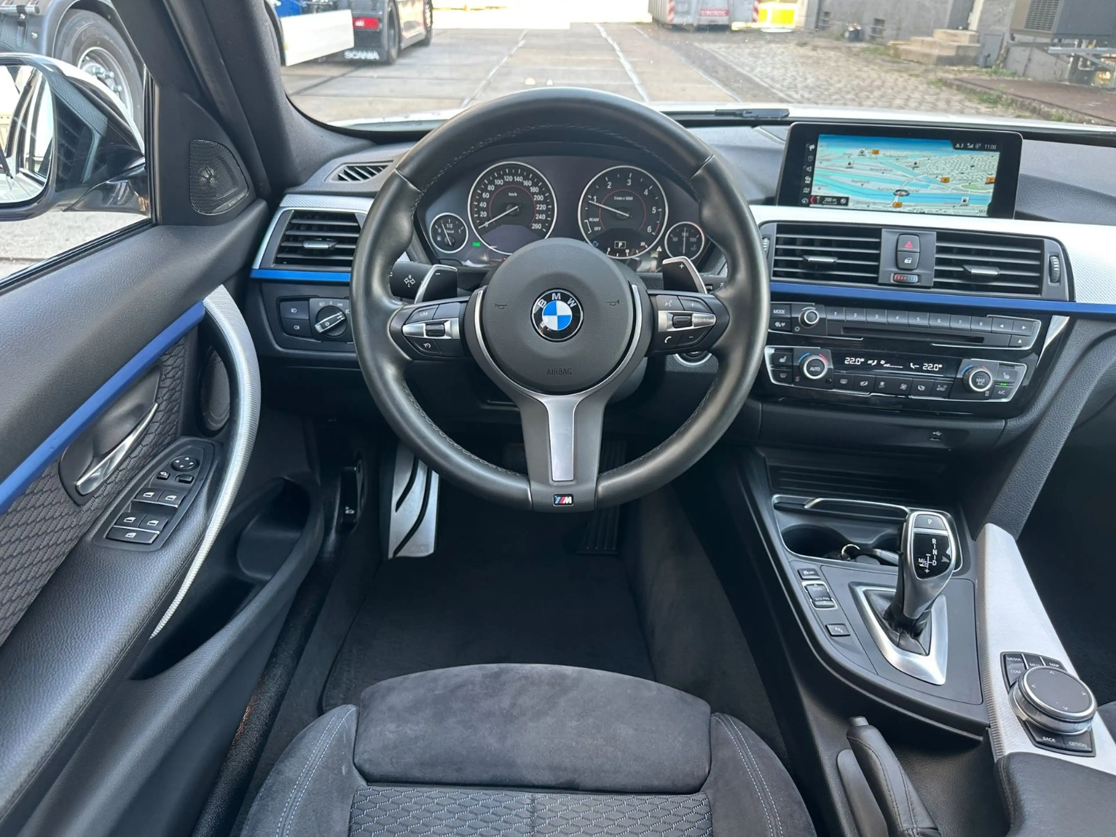 BMW 325 3 Touring 325 d M Sport — photo 6