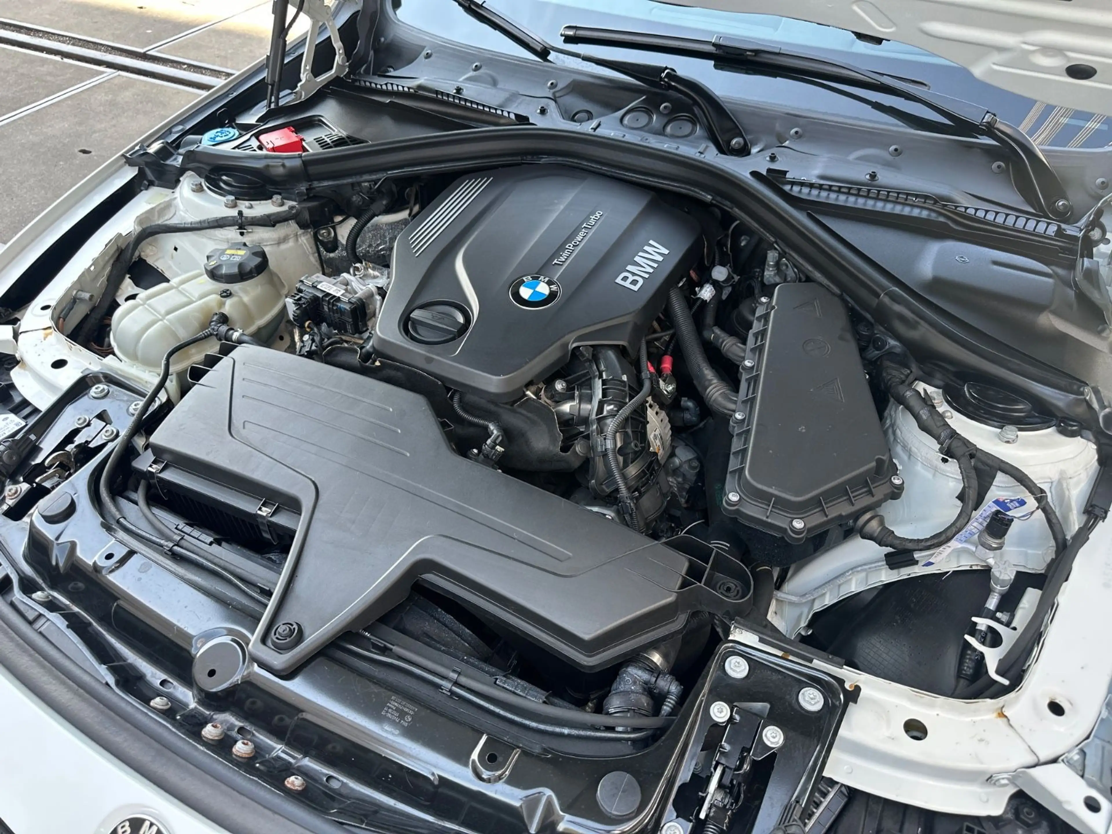 BMW 325 3 Touring 325 d M Sport — photo 5