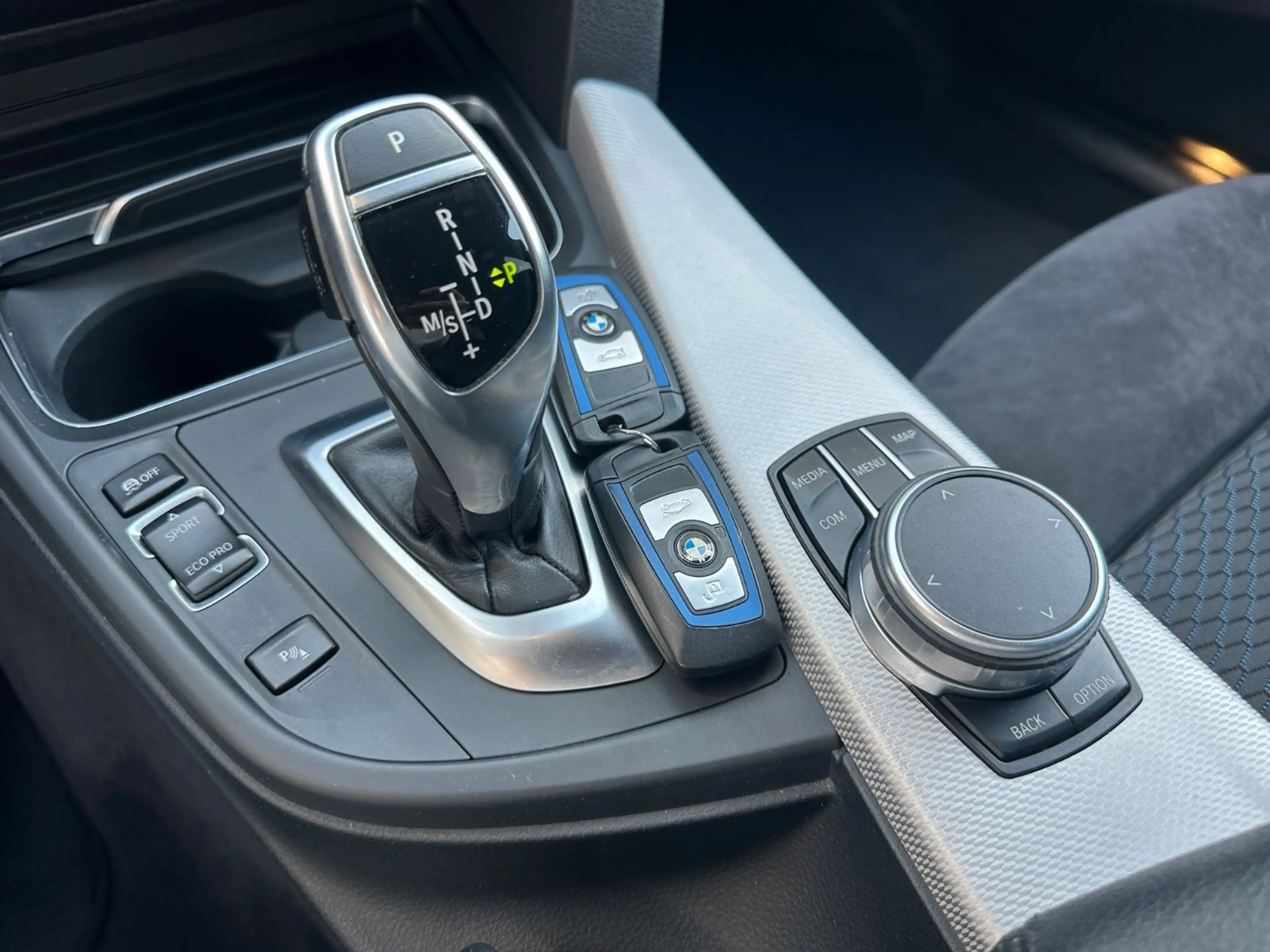 BMW 325 3 Touring 325 d M Sport — photo 4