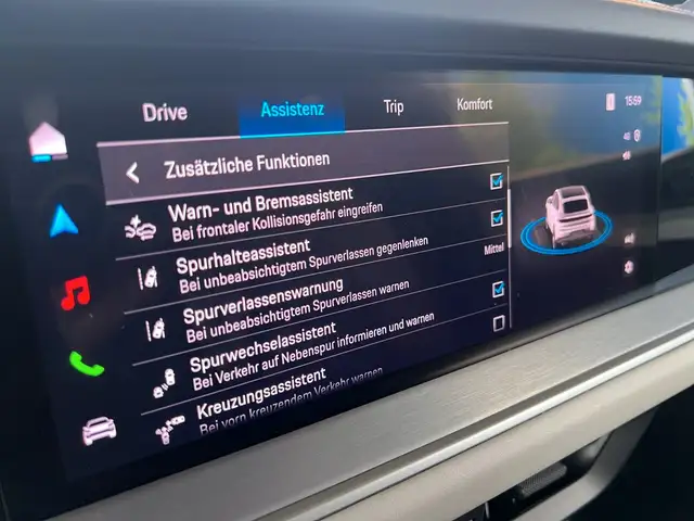 Porsche Cayenne view 13