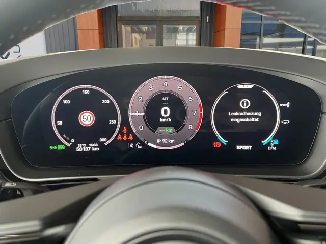 Porsche Cayenne view 10