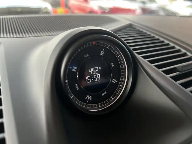 Porsche Cayenne view 14