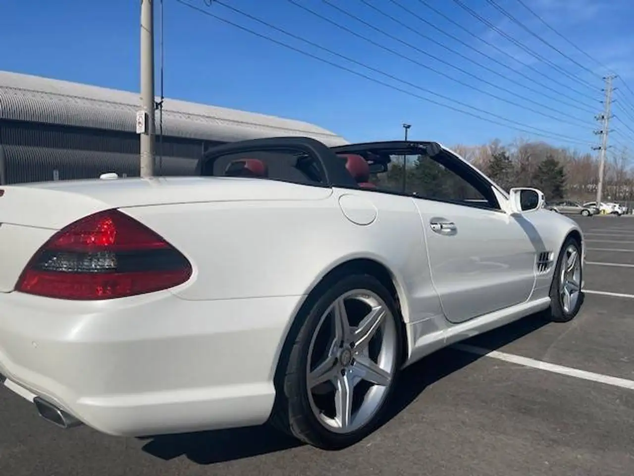 Mercedes-Benz SL снимка Mercedes-Benz SL