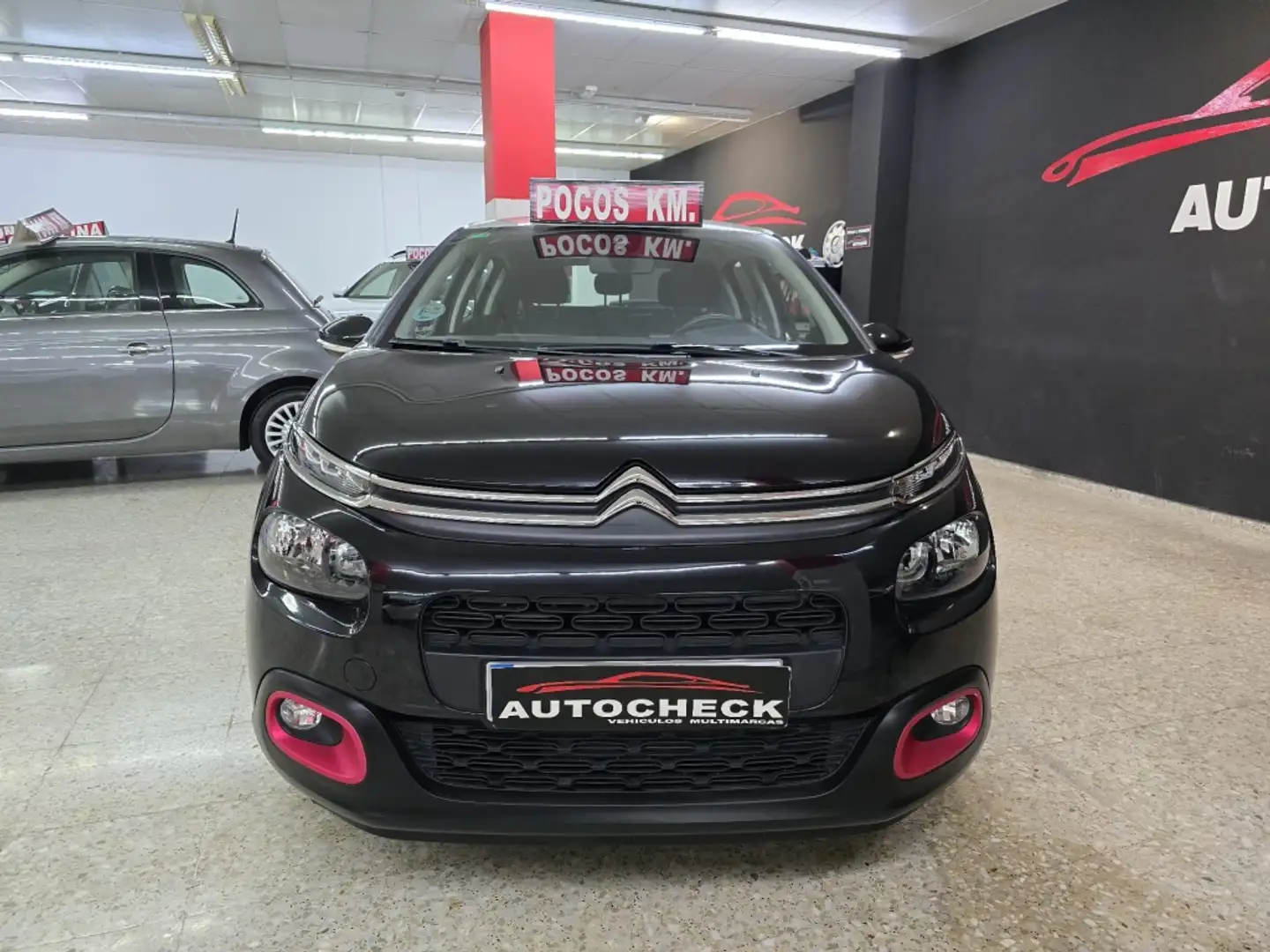 Citroen C3 1.2 PureTech S&S Elle 82 Negro - 2