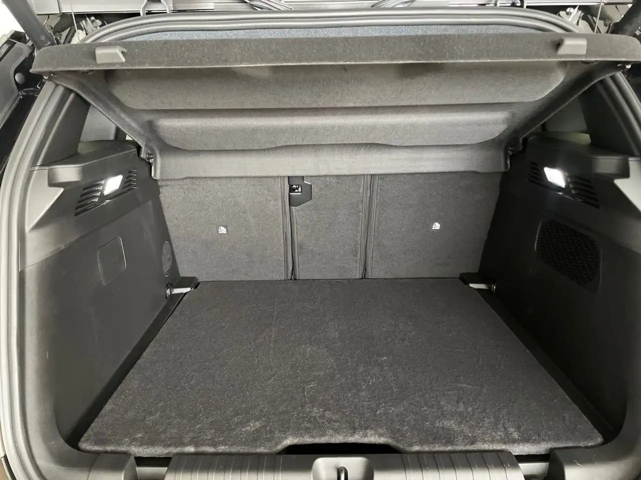 Jeep Compass FIRST EDITION - BEV | 213CV - 2026 - KM0 12