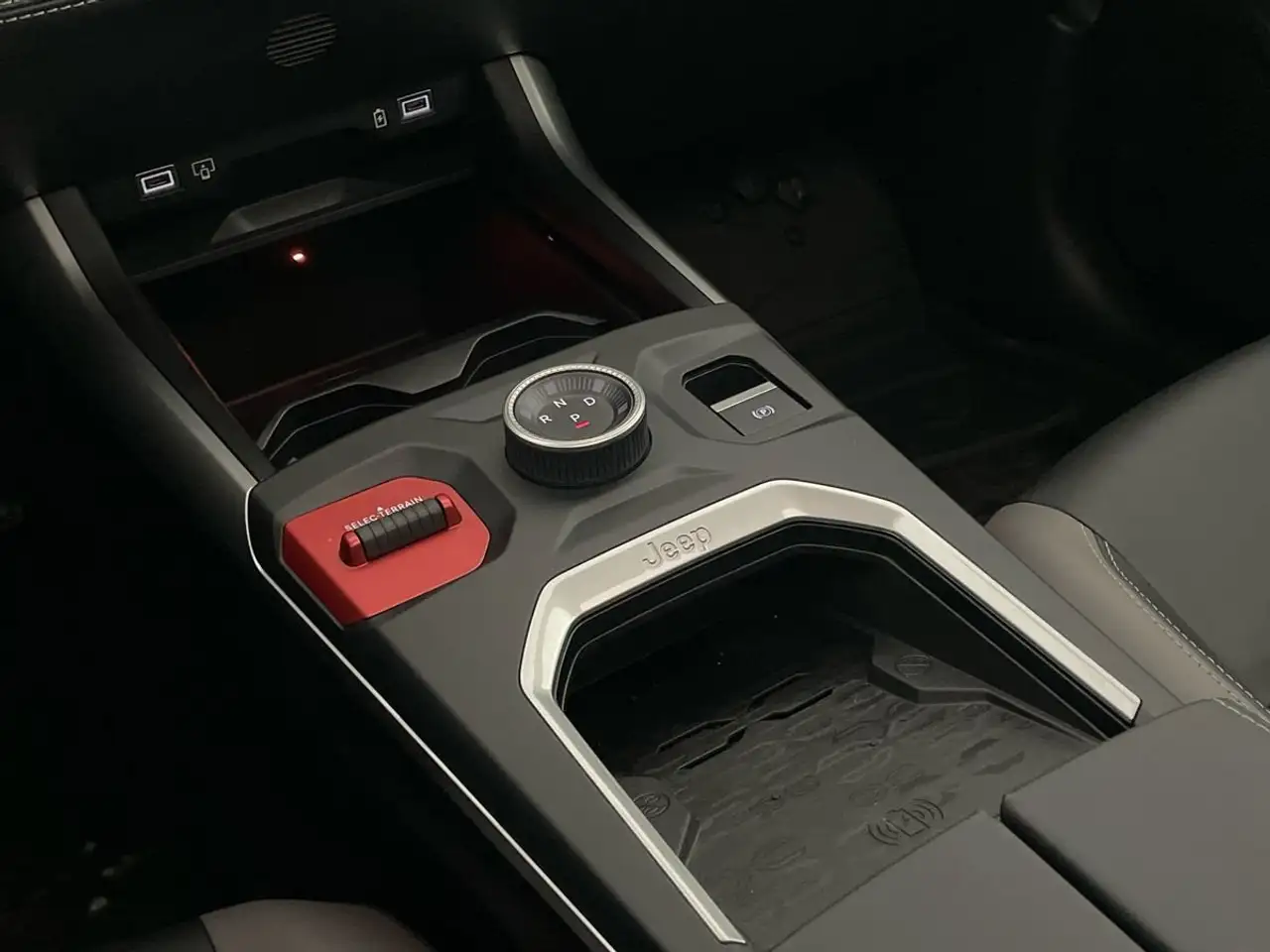 Jeep Compass FIRST EDITION - BEV | 213CV - 2026 - KM0 19