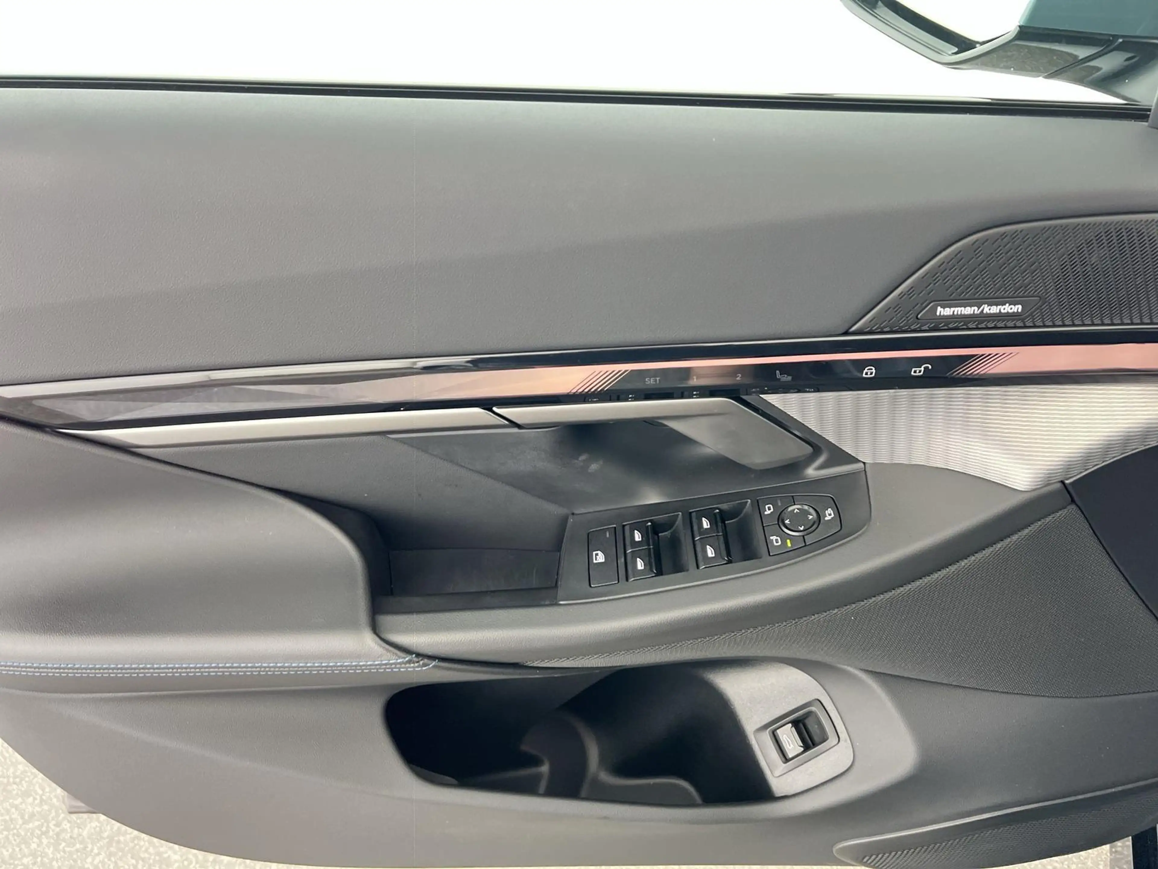 BMW i5 40e Touring M Sport*NAVI*360°K*SHZ*uvm — photo 11