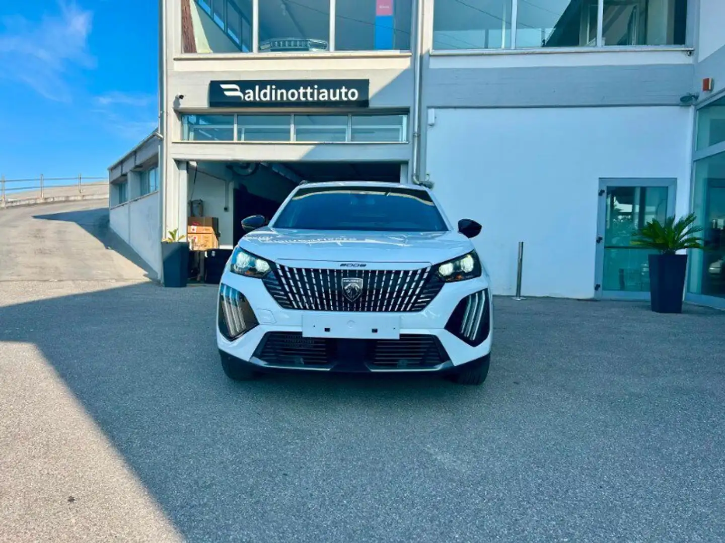 Peugeot 2008 2008 PureTech 100 S&S Allure Bianco - 2