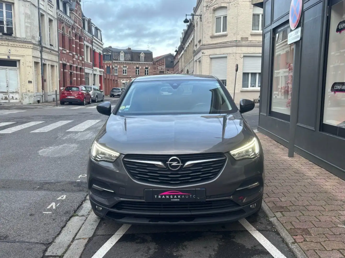 Opel Grandland X 1.5 Diesel 130 ch BVA8 Edition / CARPLAY / RADAR DE RECUL Gris - 2
