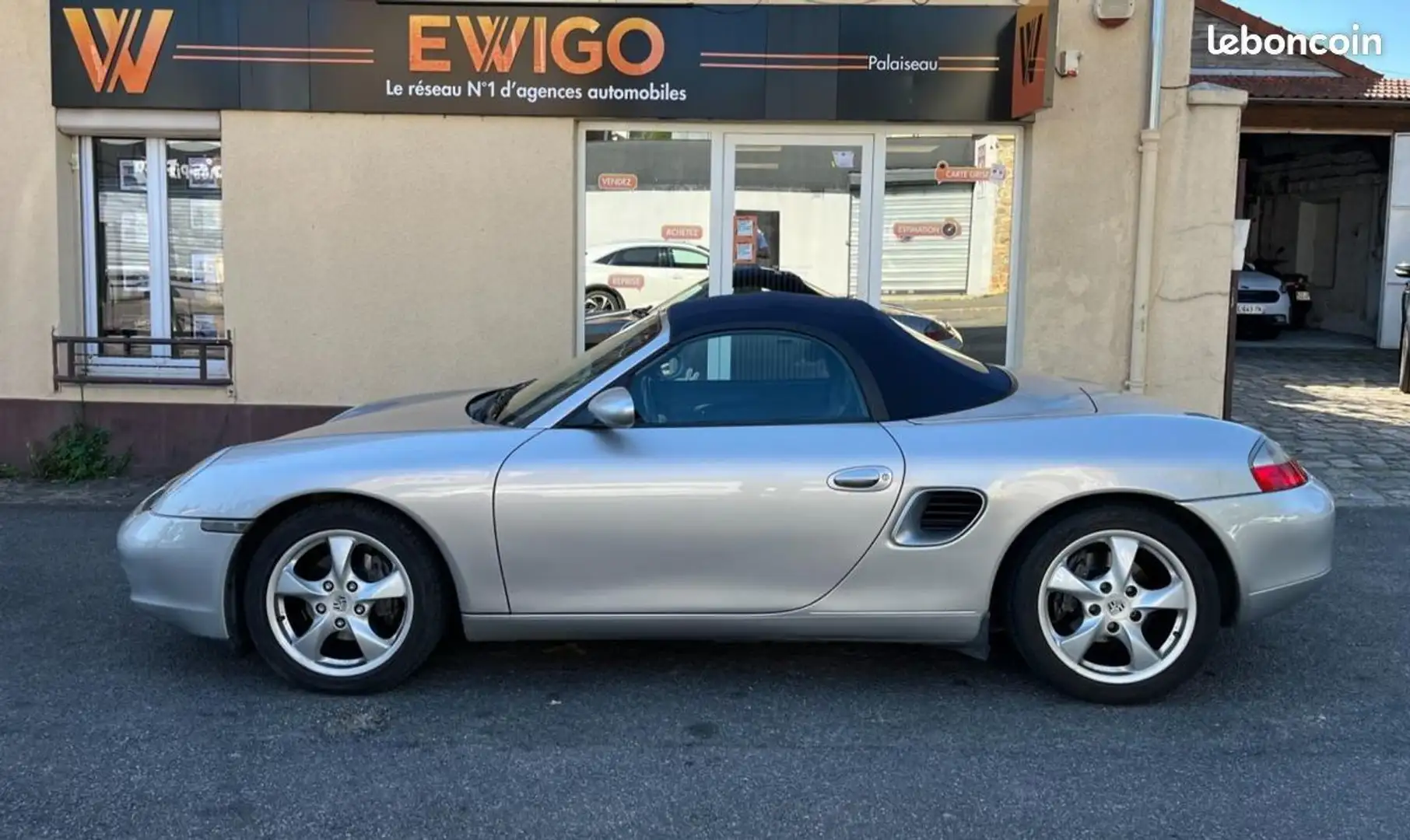 Porsche Boxster ROADSTER 2.7 220Ch Šedá - 2