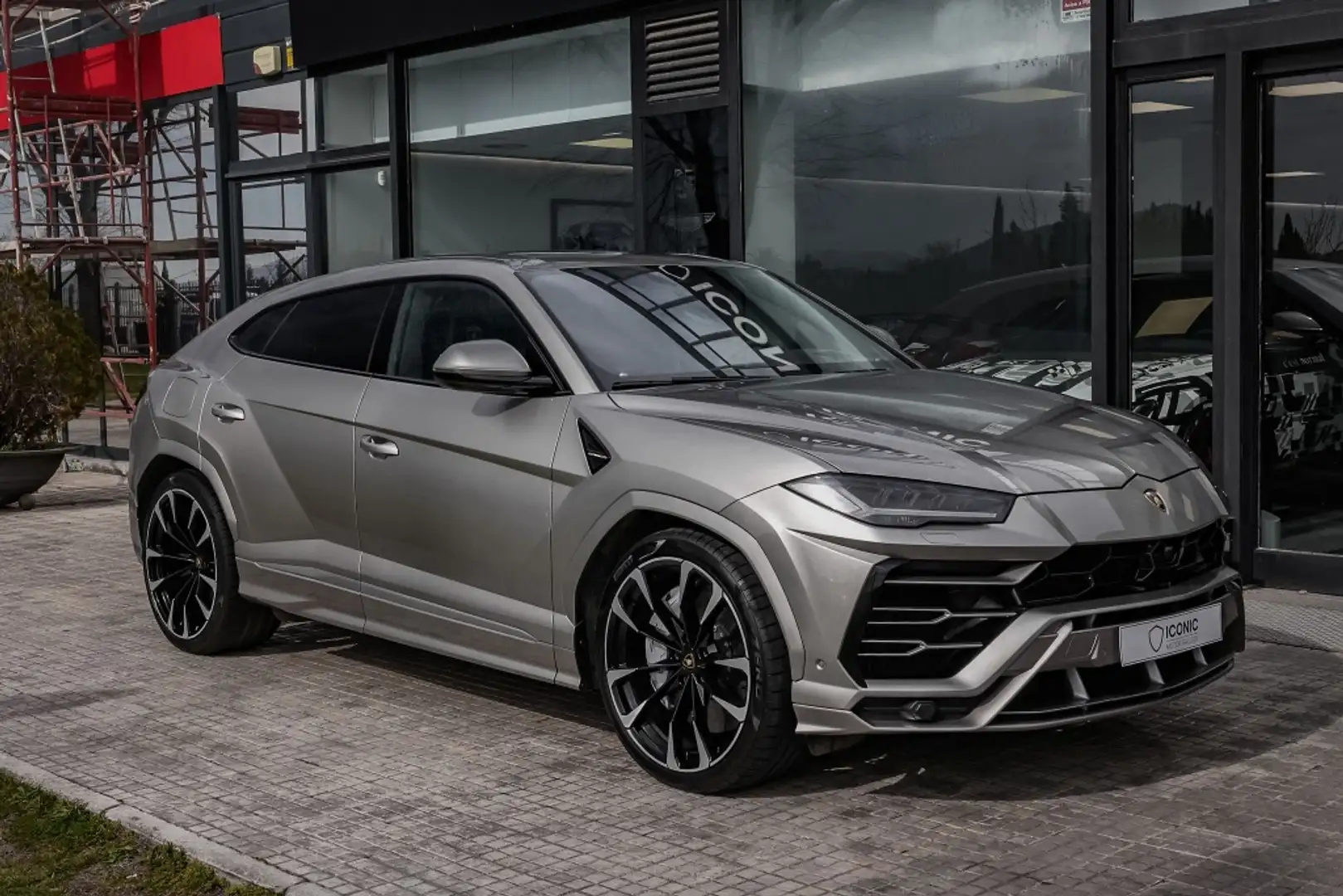 Lamborghini Urus 4.0 V8 Aut. Gris - 2
