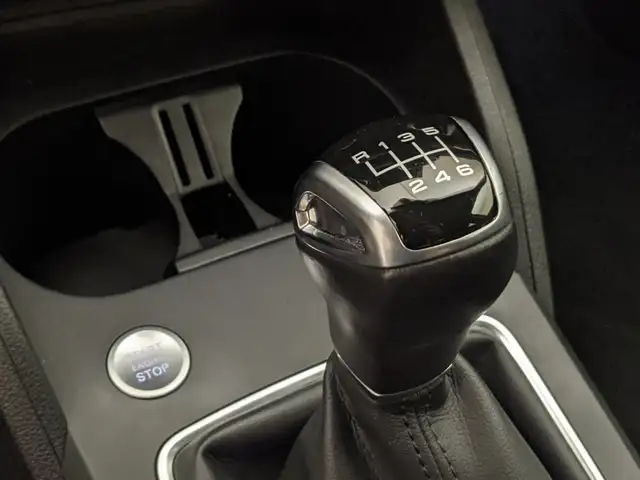 Audi Q2 view 14