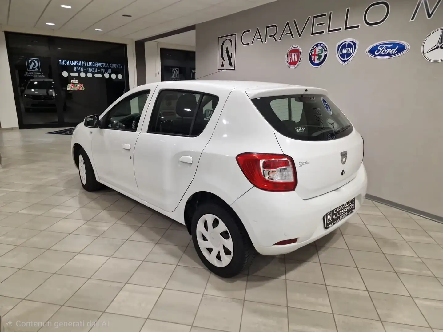 Dacia Sandero Sandero II 2013 1.2 Ambiance c/radio Gpl 75cv Wit - 2