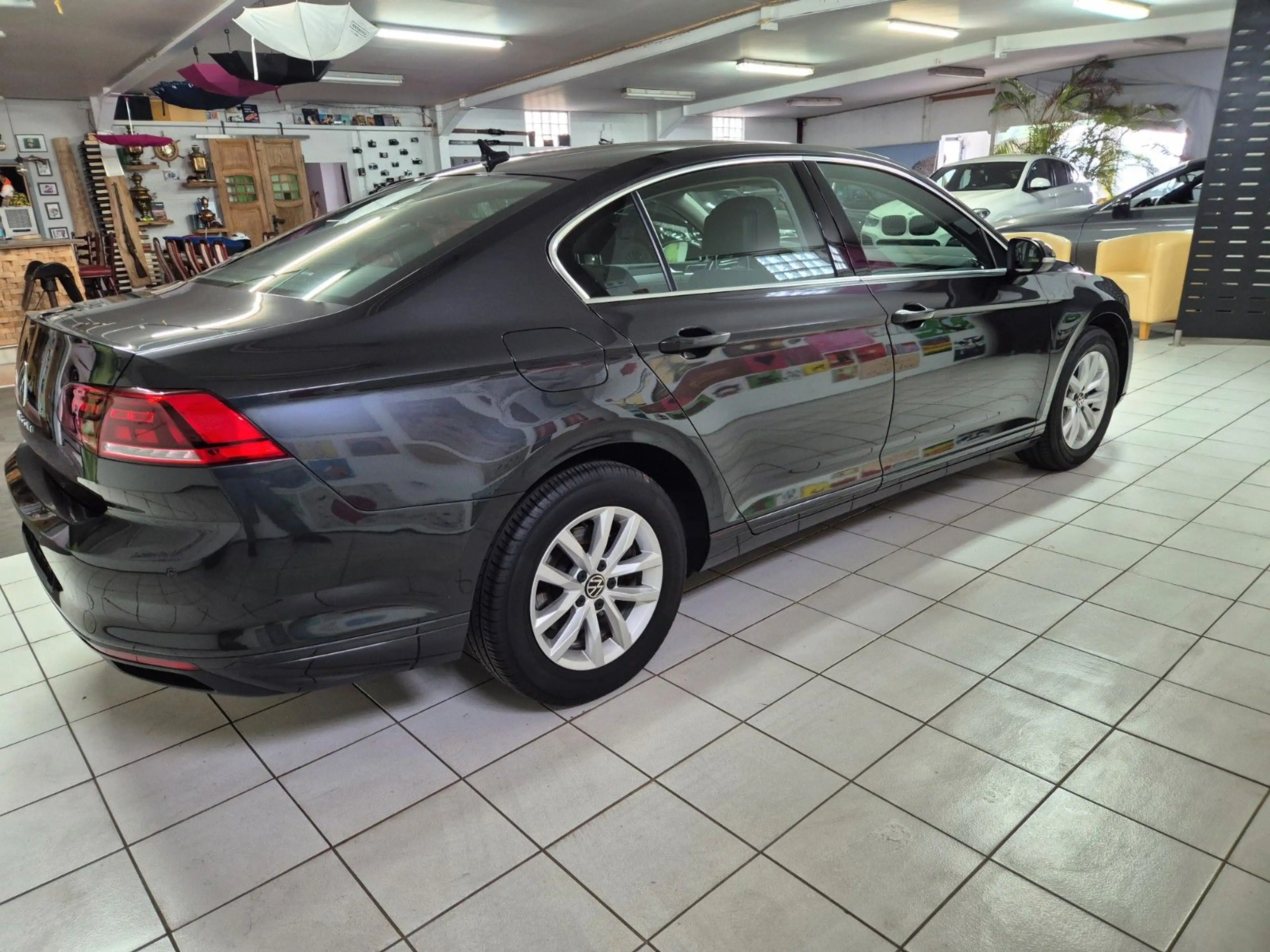 Volkswagen Passat Lim. Business LED — photo 5