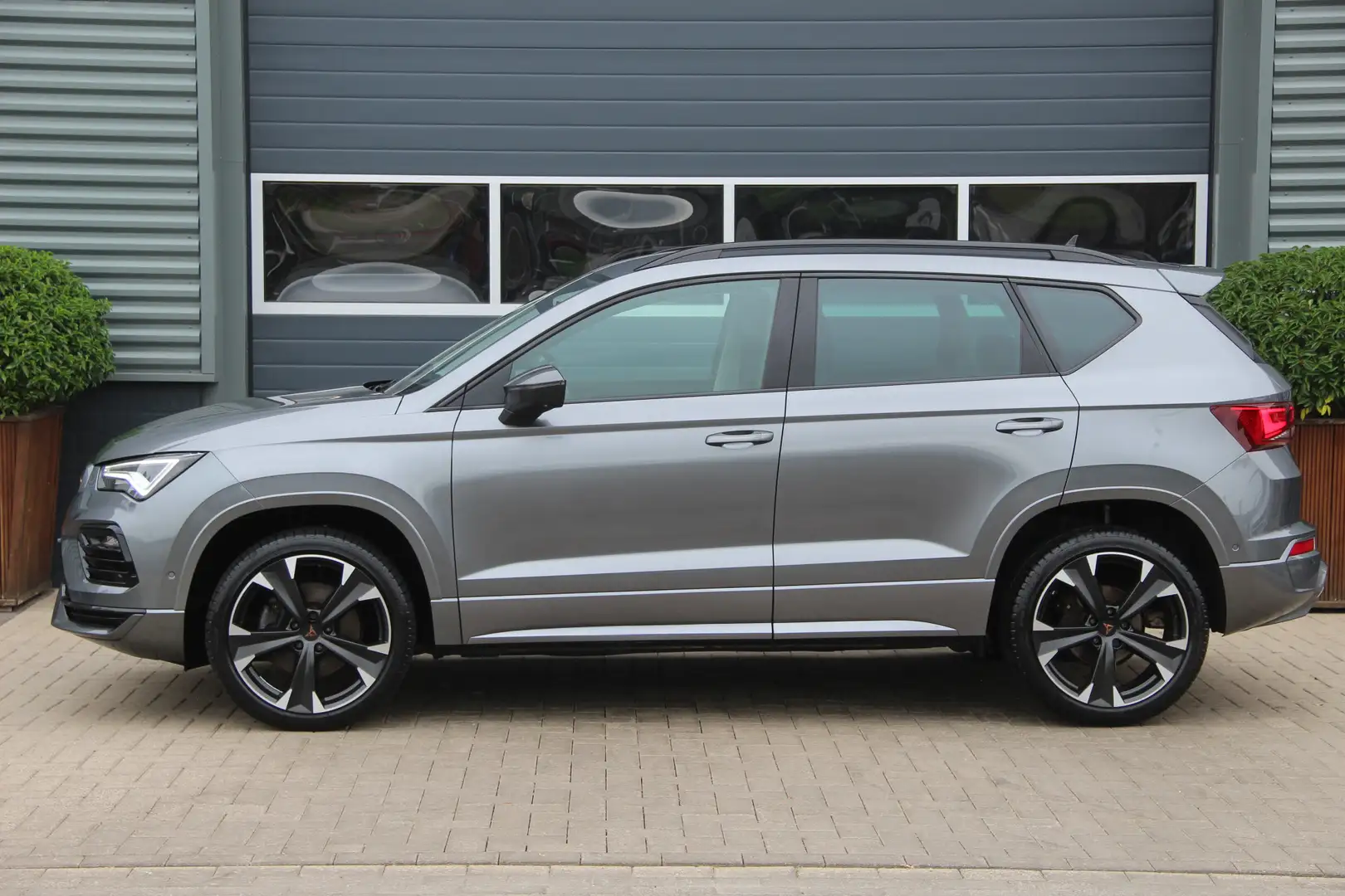 CUPRA Ateca 1.5 TSI FR Keyless-Go | Beats | ACC | Matrix LED | Grijs - 2