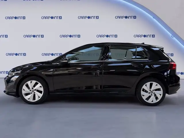 Volkswagen Golf view 3
