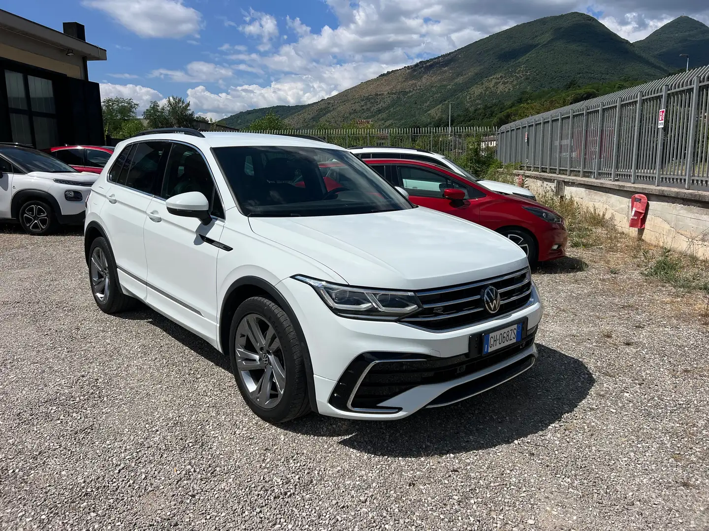 Volkswagen Tiguan Tiguan II 2021 2.0 tdi R-Line 150cv dsg Blanco - 1