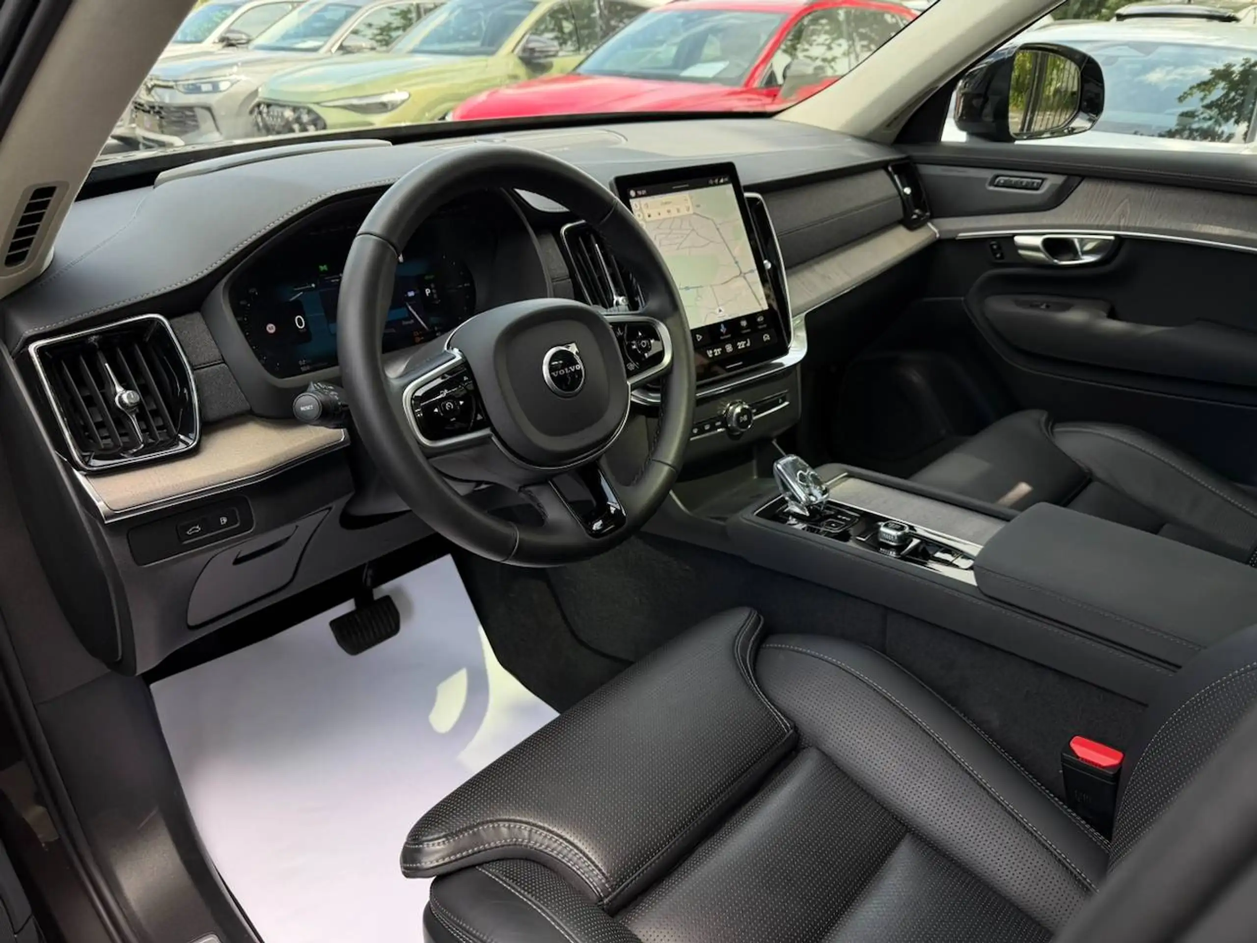Volvo XC90 T8 ULTRA DARK MASSAGE GEKOELDE ZETELS PANO HARMAN KARDON — 4/22