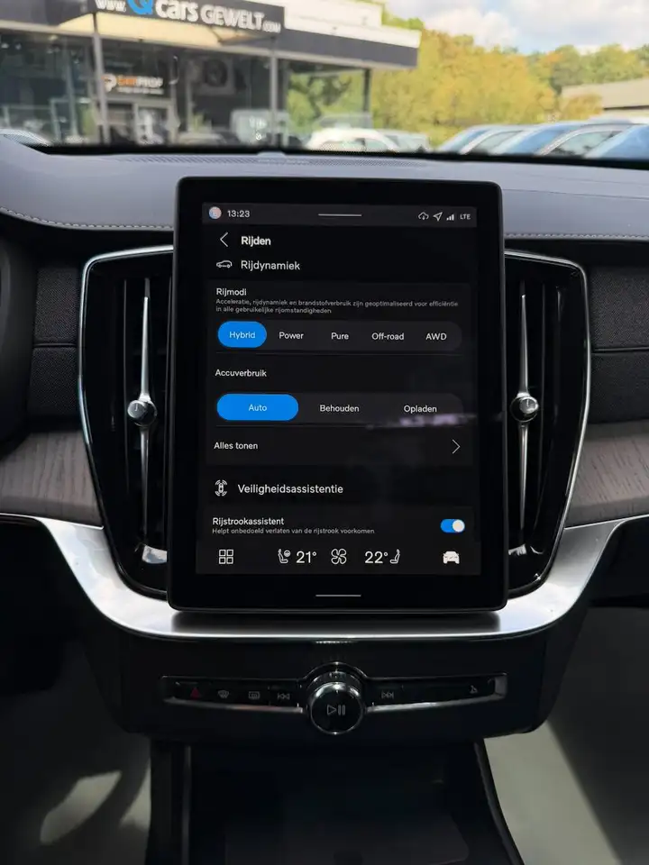 Volvo XC90 T8 ULTRA DARK MASSAGE GEKOELDE ZETELS PANO HARMAN KARDON — 17/22