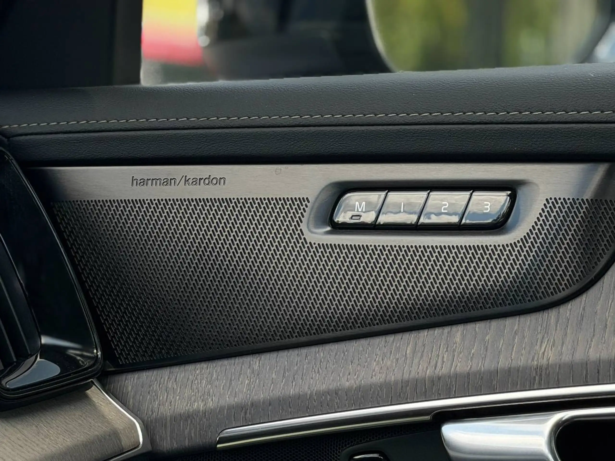 Volvo XC90 T8 ULTRA DARK MASSAGE GEKOELDE ZETELS PANO HARMAN KARDON — 20/22