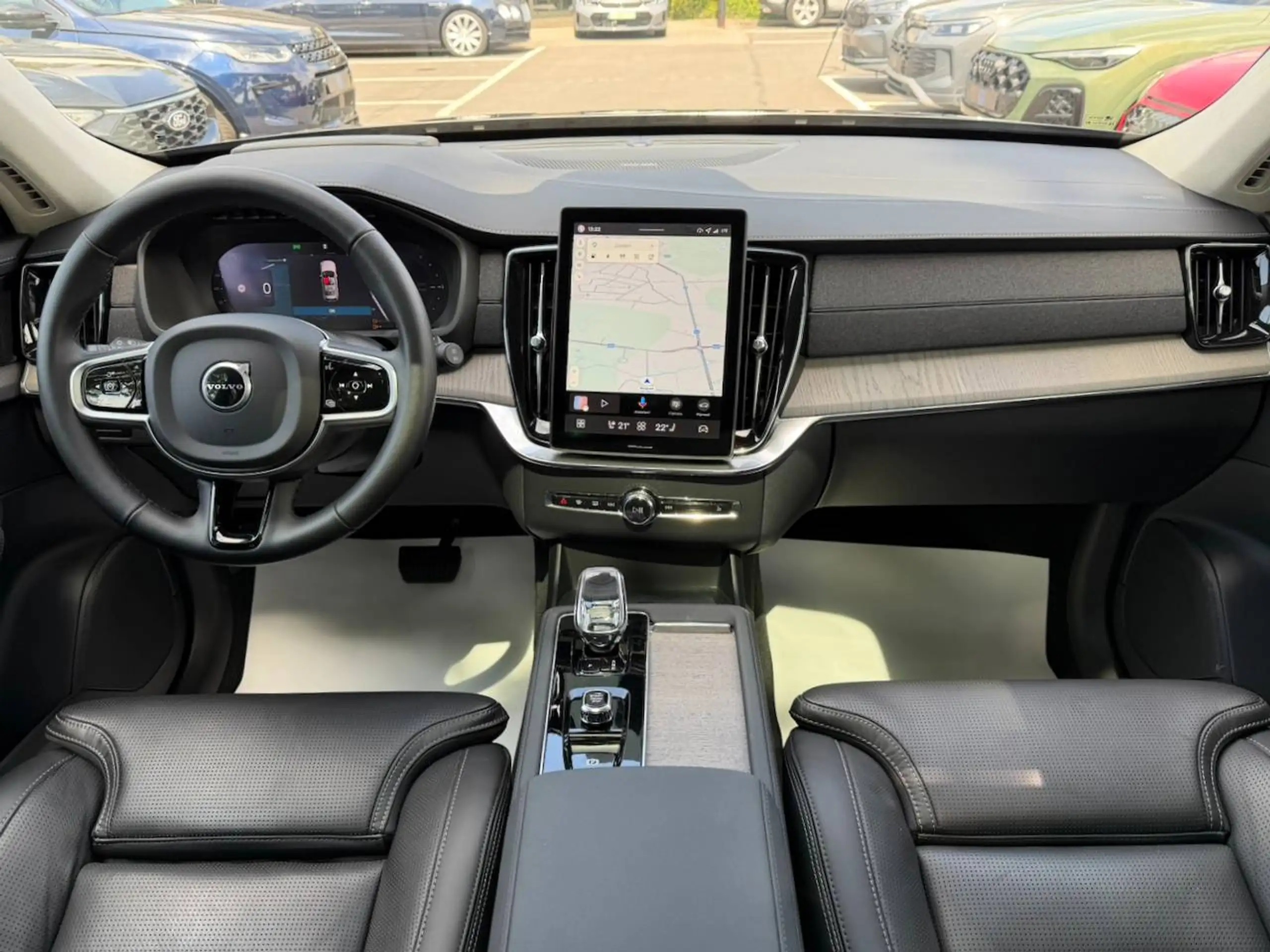 Volvo XC90 T8 ULTRA DARK MASSAGE GEKOELDE ZETELS PANO HARMAN KARDON — 6/22