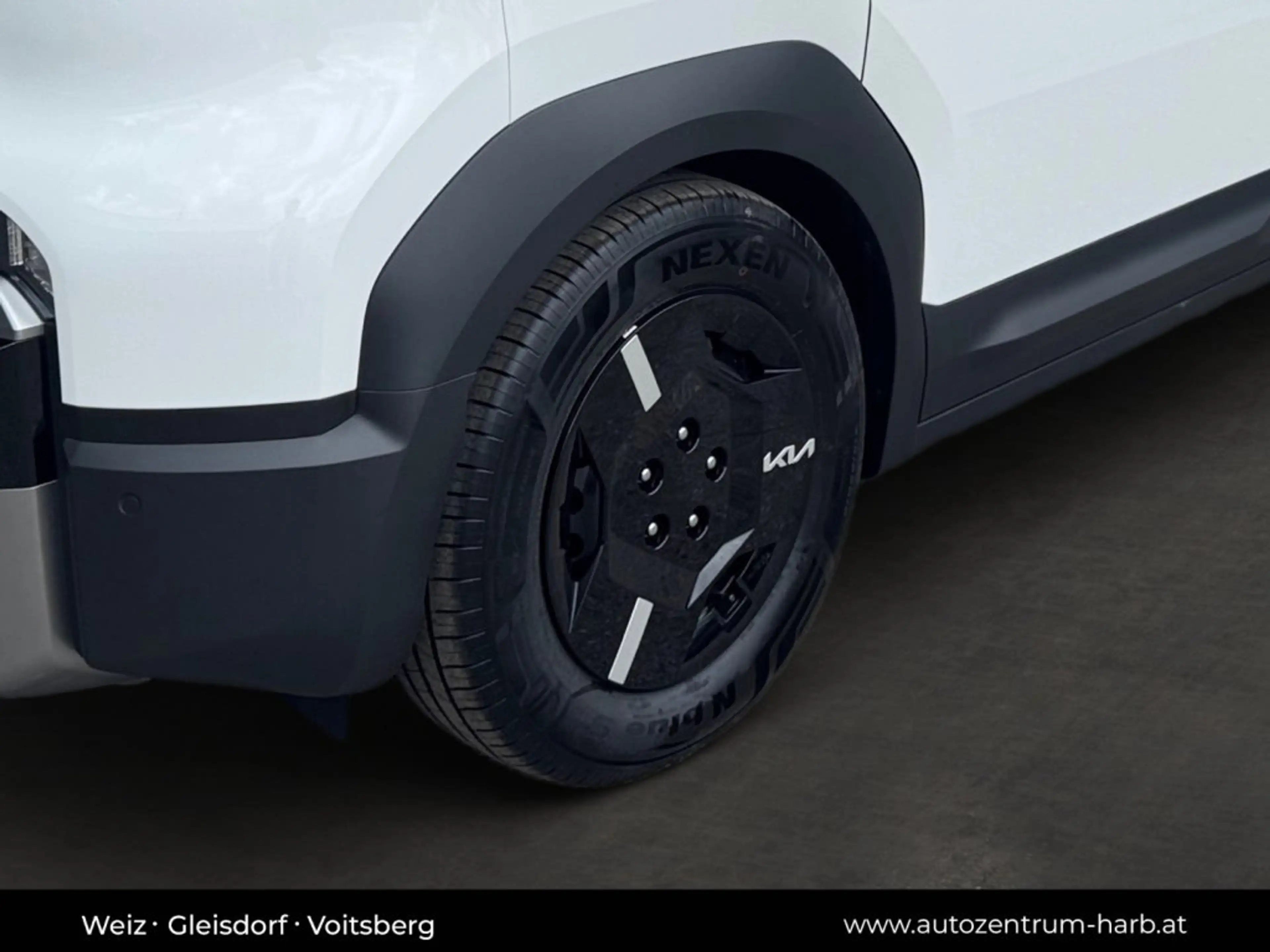 Kia PV5 Cargo PV5/CARGO/L2H1/4DR/PURE/71,2KWH/AT/163/M — photo 11