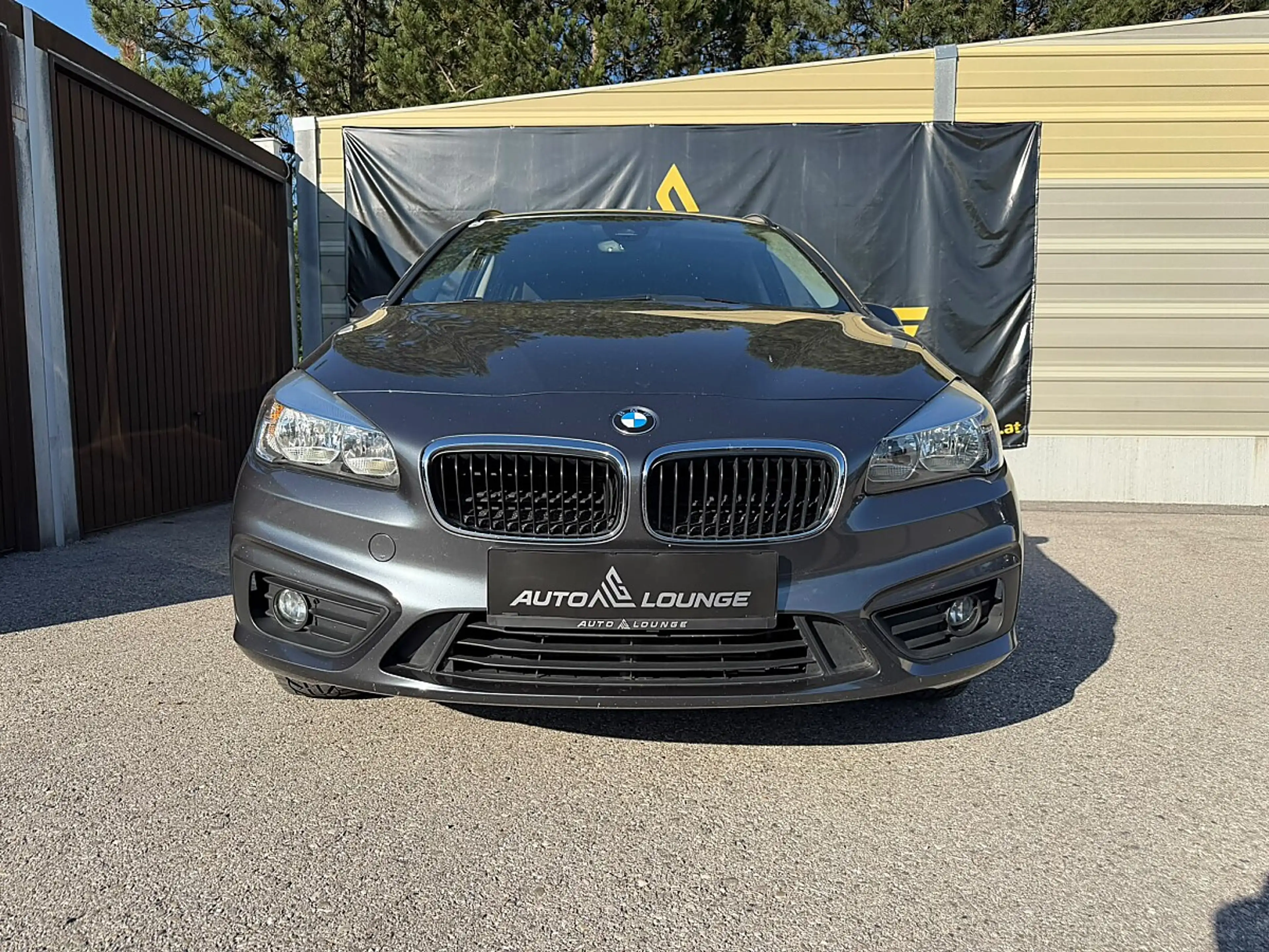 BMW 216 i Gran Tourer — photo 4