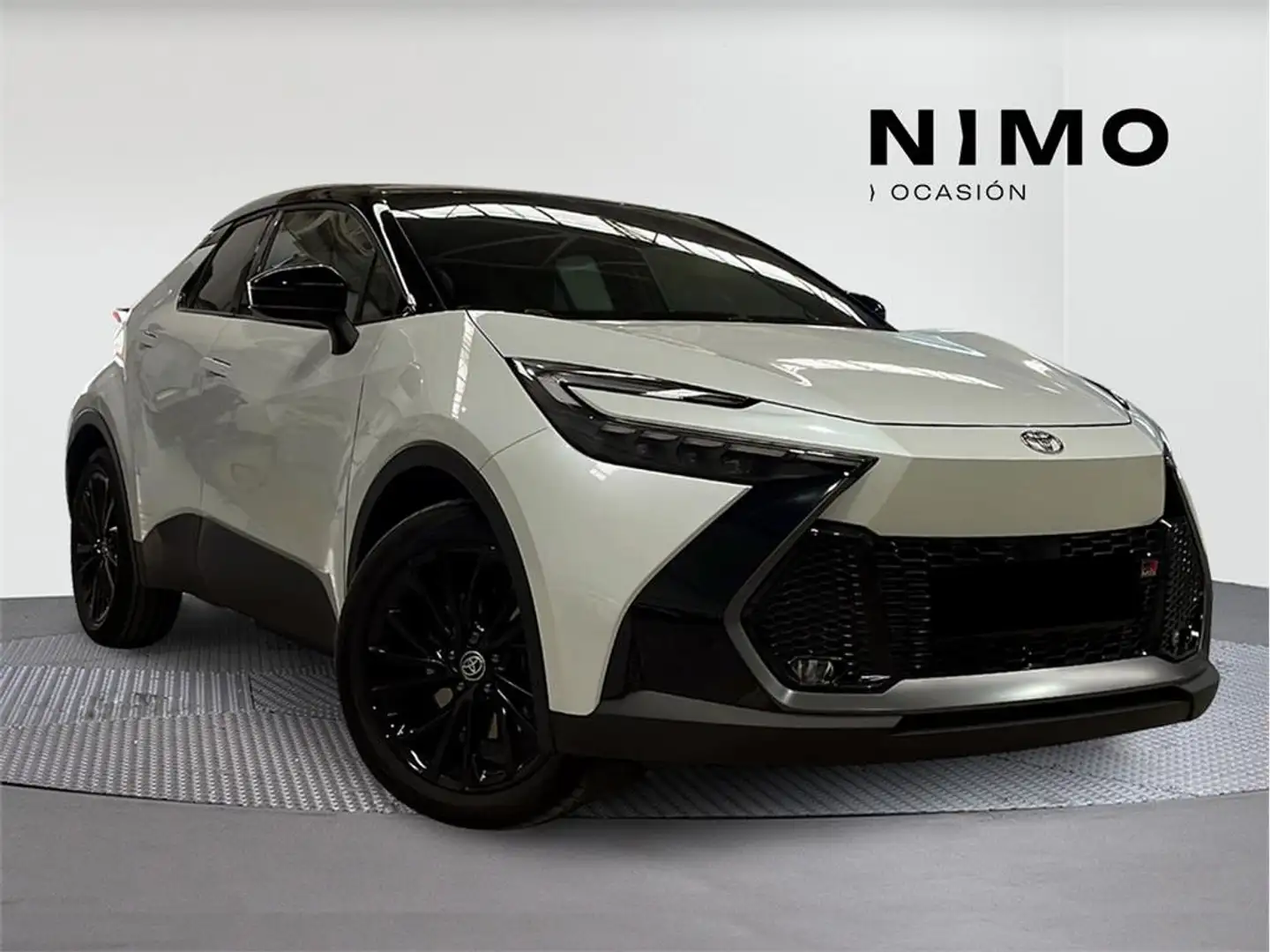 Toyota C-HR 2.0 220PH GR Sport - 1