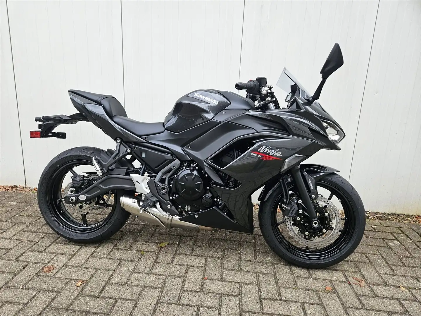 Kawasaki Ninja 650 LIEFERBAR! Starterbonus 650,- Euro! Negro - 1