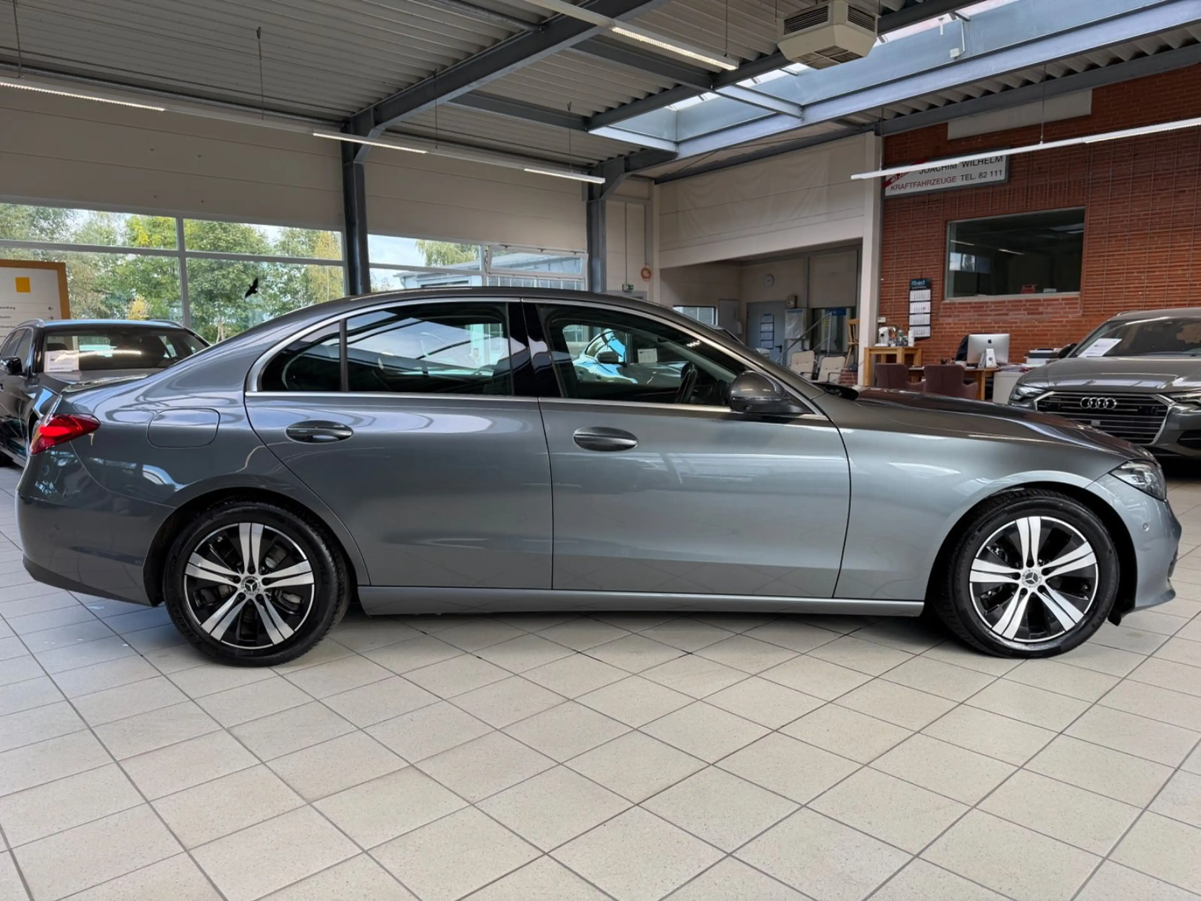 Mercedes-Benz C 220 d Lim. 9G-Tronic/Distronic/360/MultiBeam — photo 9