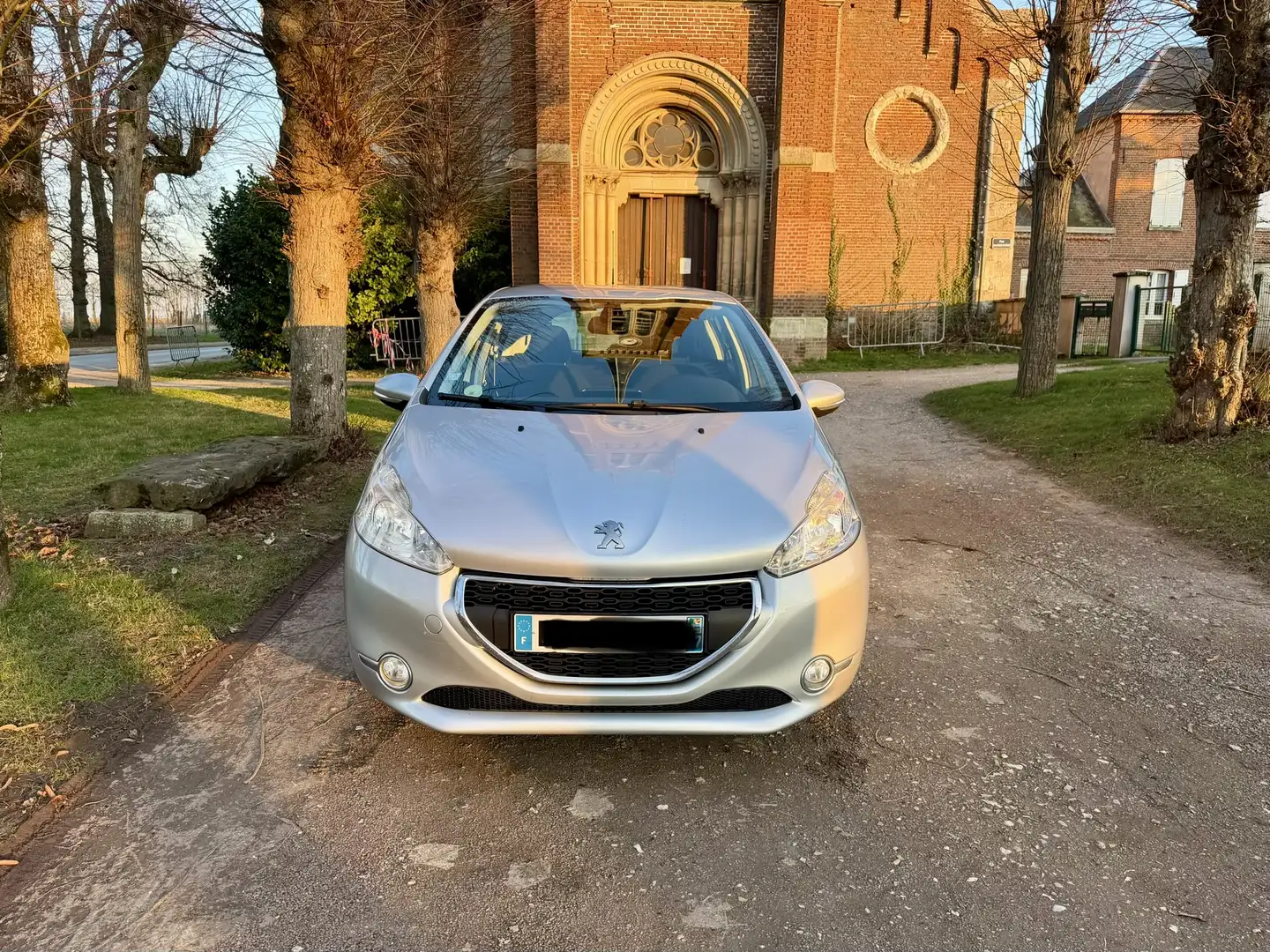 Peugeot 208 1.6 e-HDi 92ch BVM5 Active - 2
