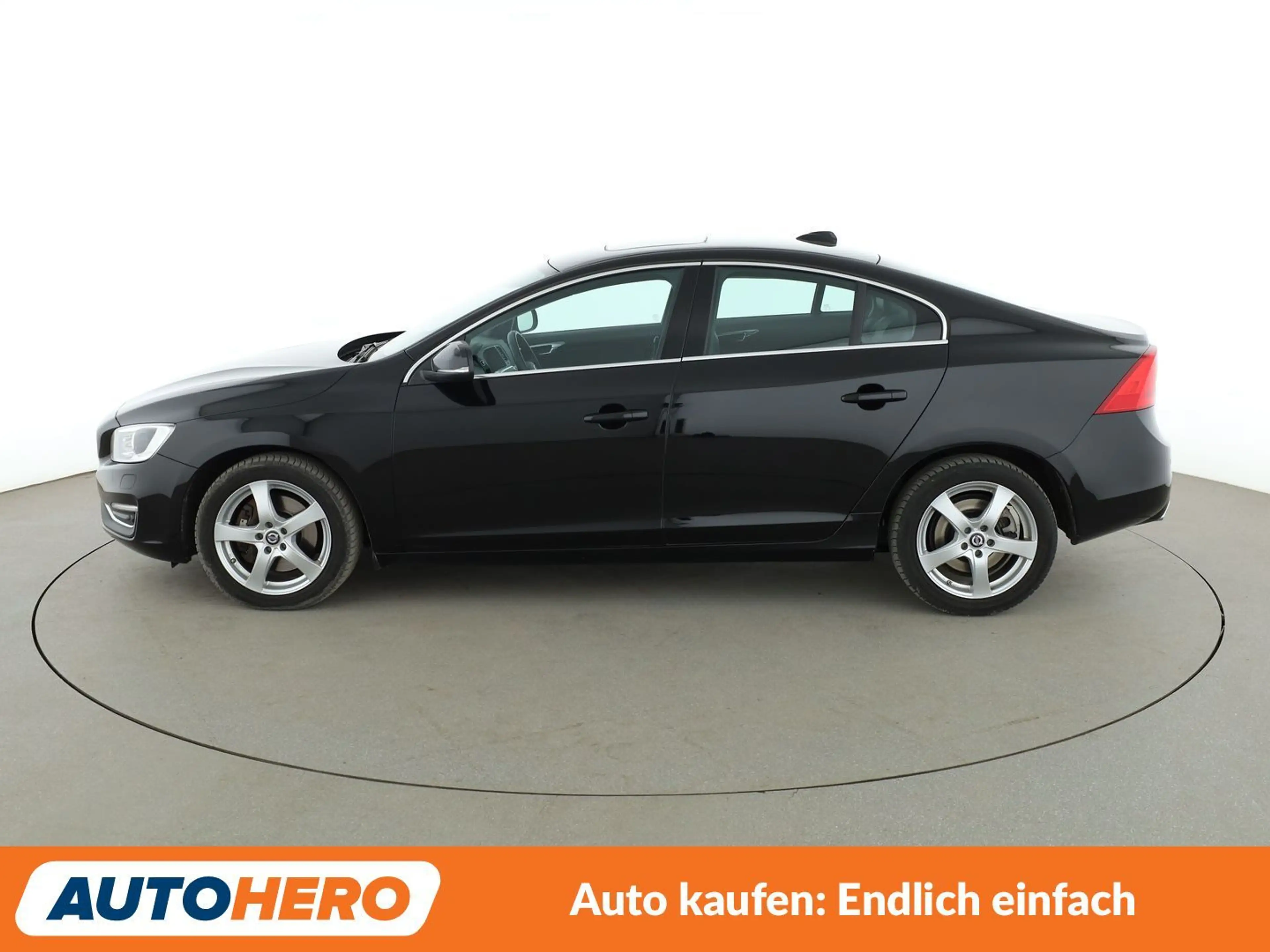 Volvo S60 2.4 D4 Summum AWD Aut.*NAV*ACC*CAM*PDC*SHZ*ALU* — photo 3
