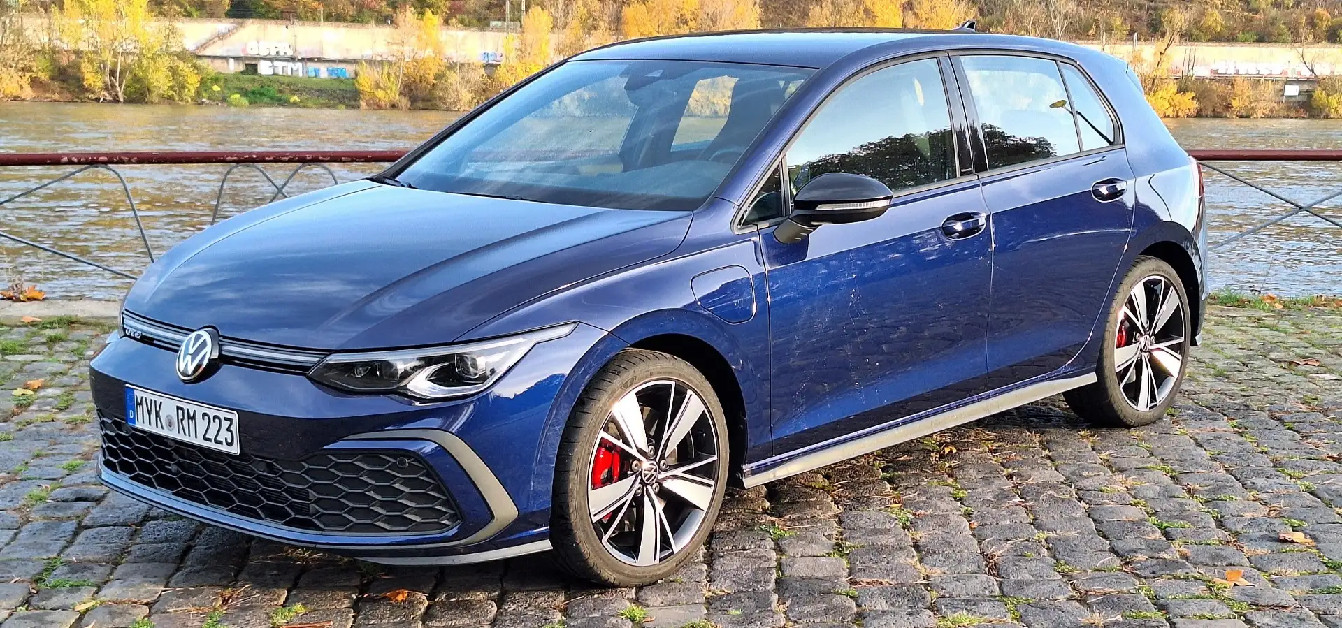 Volkswagen Golf GTE 1.4 eHybrid OPF DSG Blau - 2