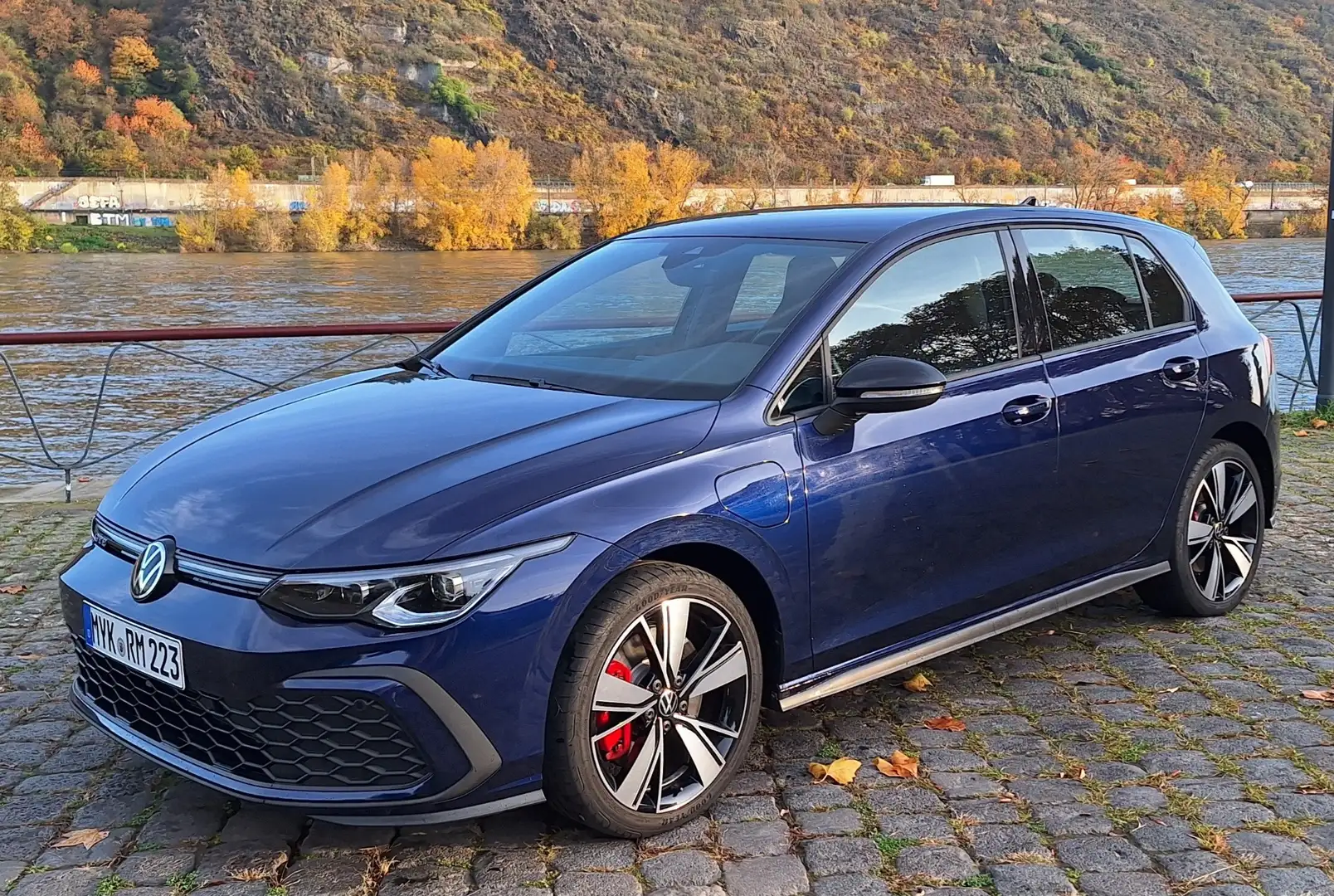 Volkswagen Golf GTE 1.4 eHybrid OPF DSG Blau - 1