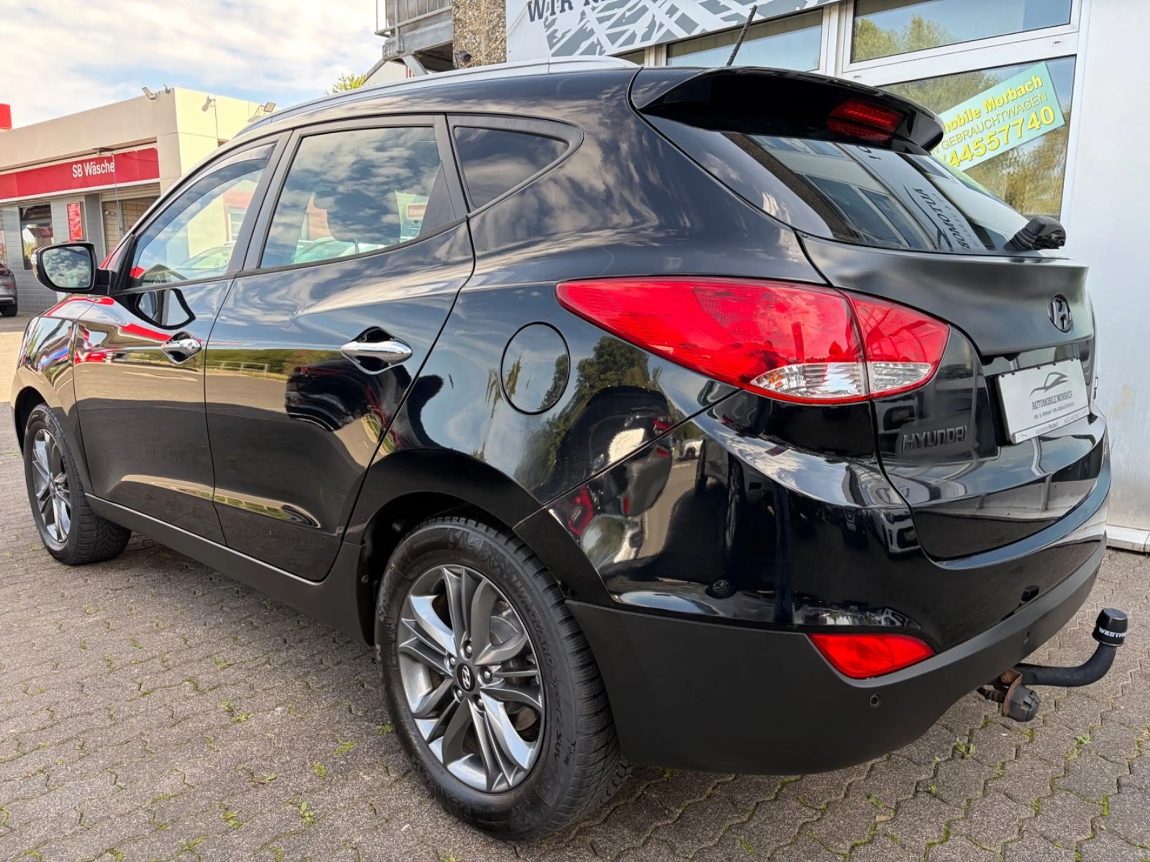 Hyundai iX35 2.0 CRDi Style 4WD*NAVI*R-CAM*ALU*AHK*TEMPO — photo 6