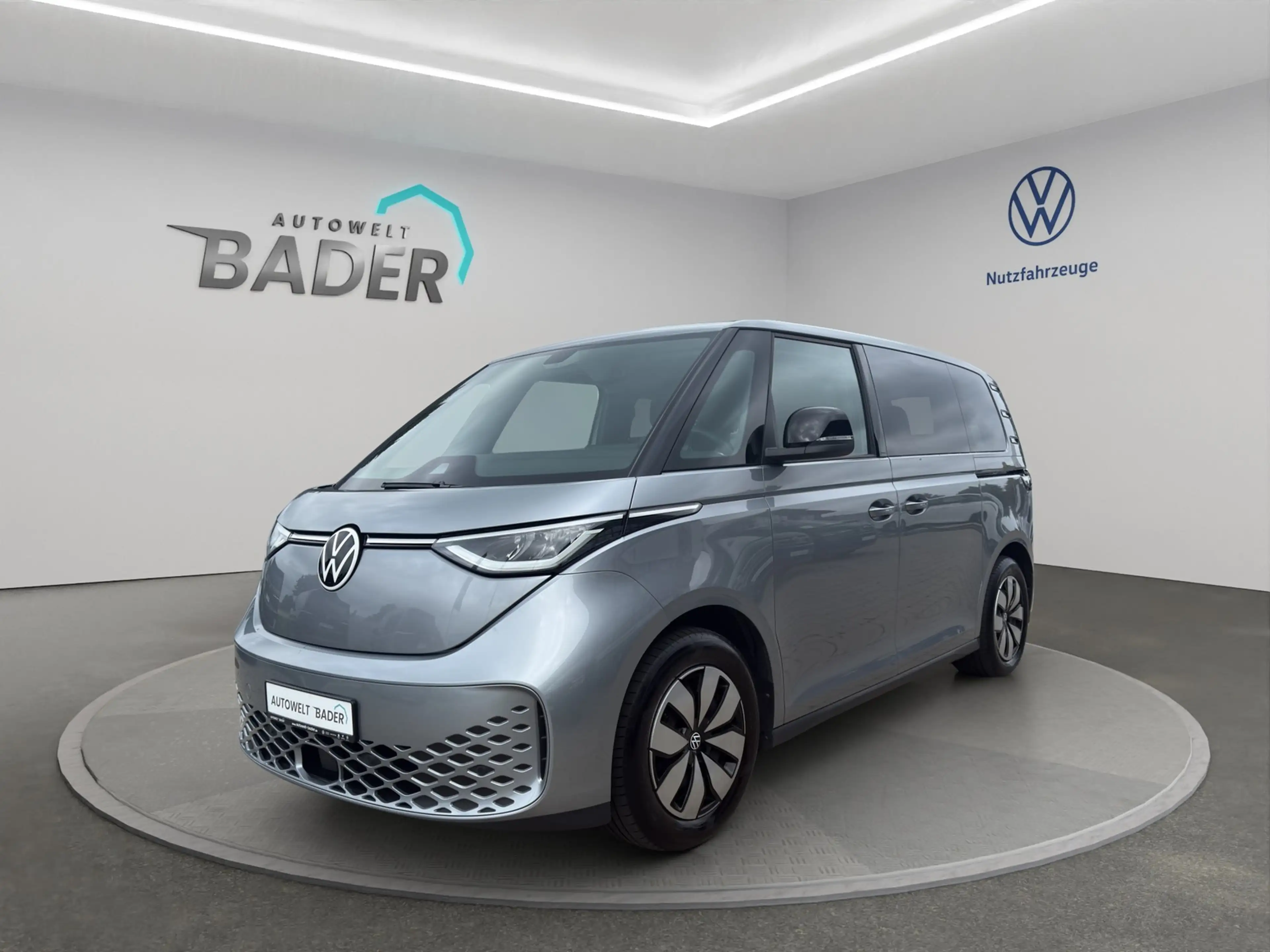 Volkswagen ID. Buzz Pro kurzer Radstand 210 kW (286 PS) Heckantrieb...