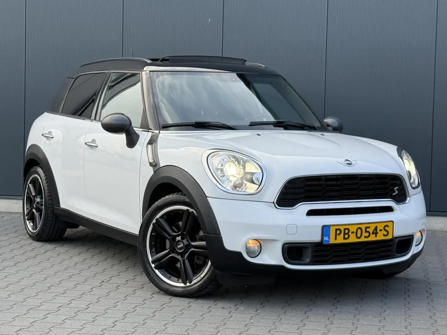 MINI Cooper S Countryman 1.6 ALL4 Chili Pano - Xenon - Navi - Stoelverwarmi Weiß - 2