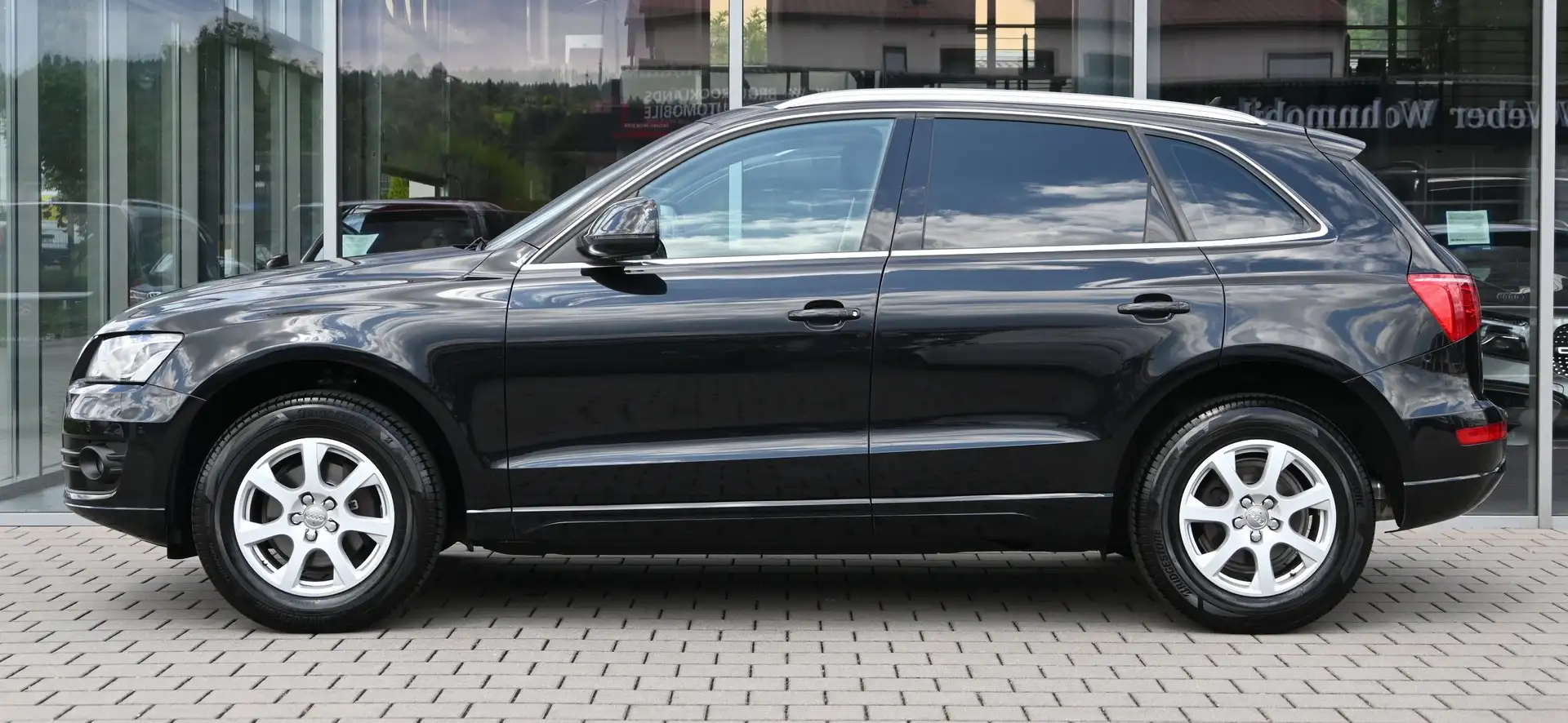Audi Q5 2.0 TDI quattro 6-Gang *STANDHEIZUNG*XENON* Black - 2