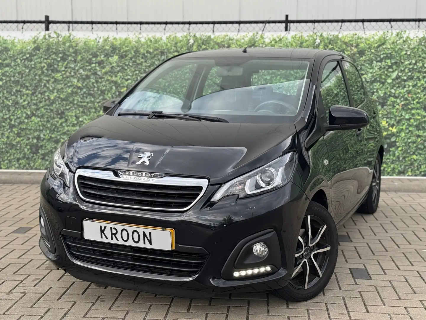 Peugeot 108 1.0 e-VTi Active Zwart - 2