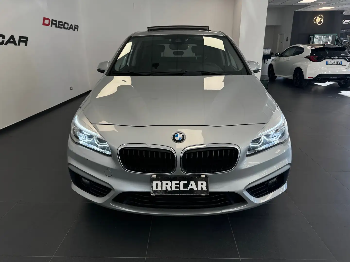 BMW 218 218d Active Tourer Luxury auto TETTO XENON Argento - 2