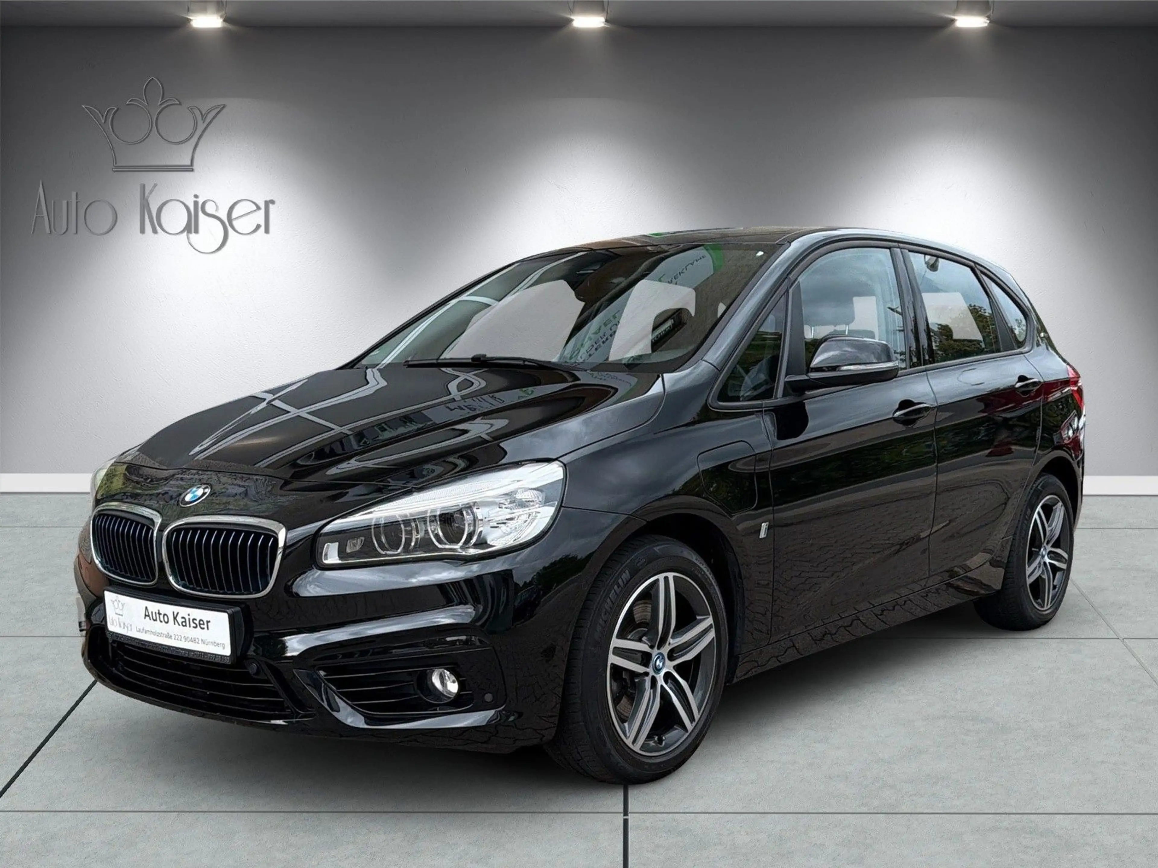BMW 225 xe Tourer Sport Line Hybrid 1.HAND/8-FACH/SHZ
