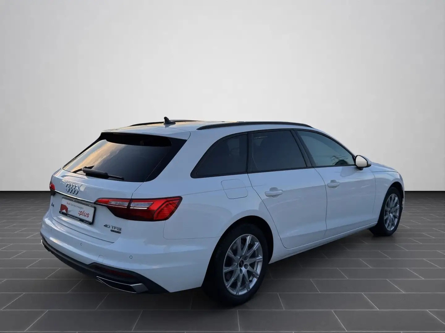 Audi A4 40 TFSI quattro S tronic PANO AHK NAVI Weiß - 2