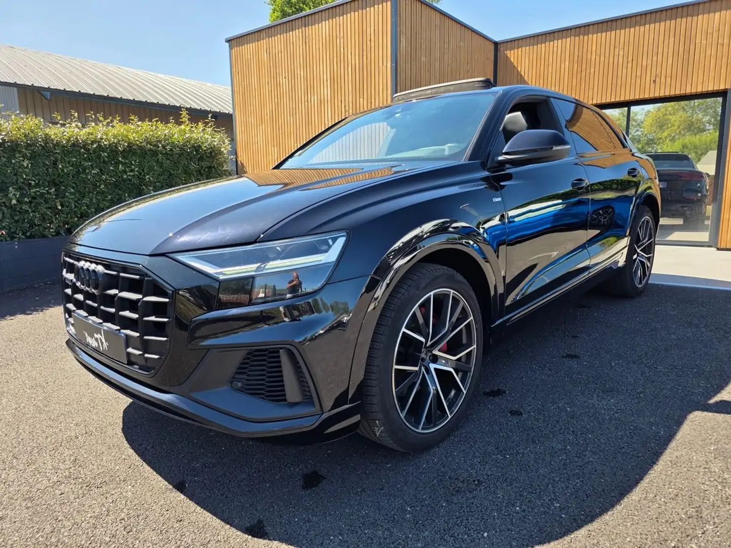 Audi Q8 50 TDI 286CH S-LINE QUATTRO TOIT OUVRANT Noir - 1