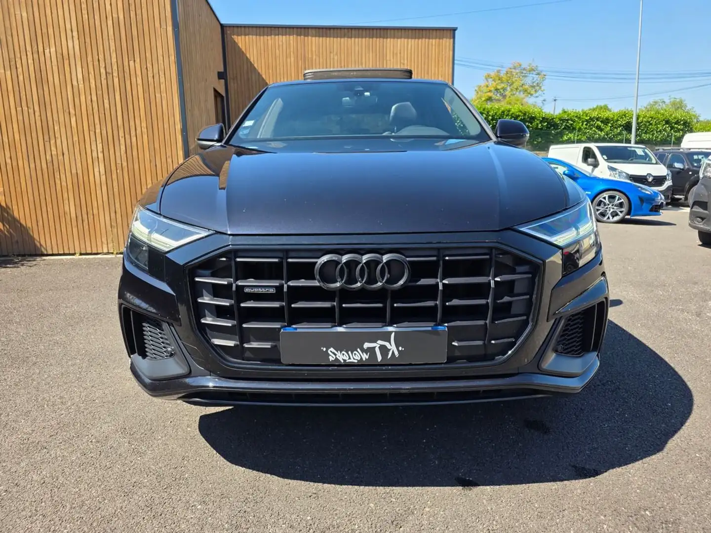 Audi Q8 50 TDI 286CH S-LINE QUATTRO TOIT OUVRANT Noir - 2