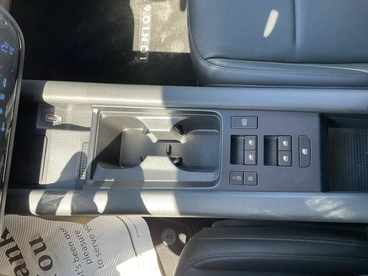 Hyundai IONIQ 6 снимка Hyundai IONIQ 6