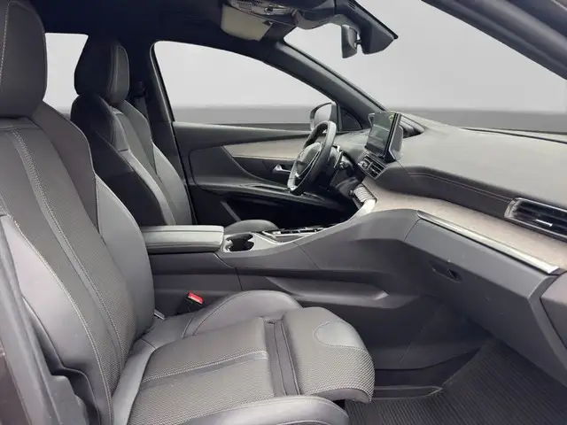 Peugeot 3008 view 9
