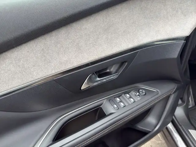 Peugeot 3008 view 14