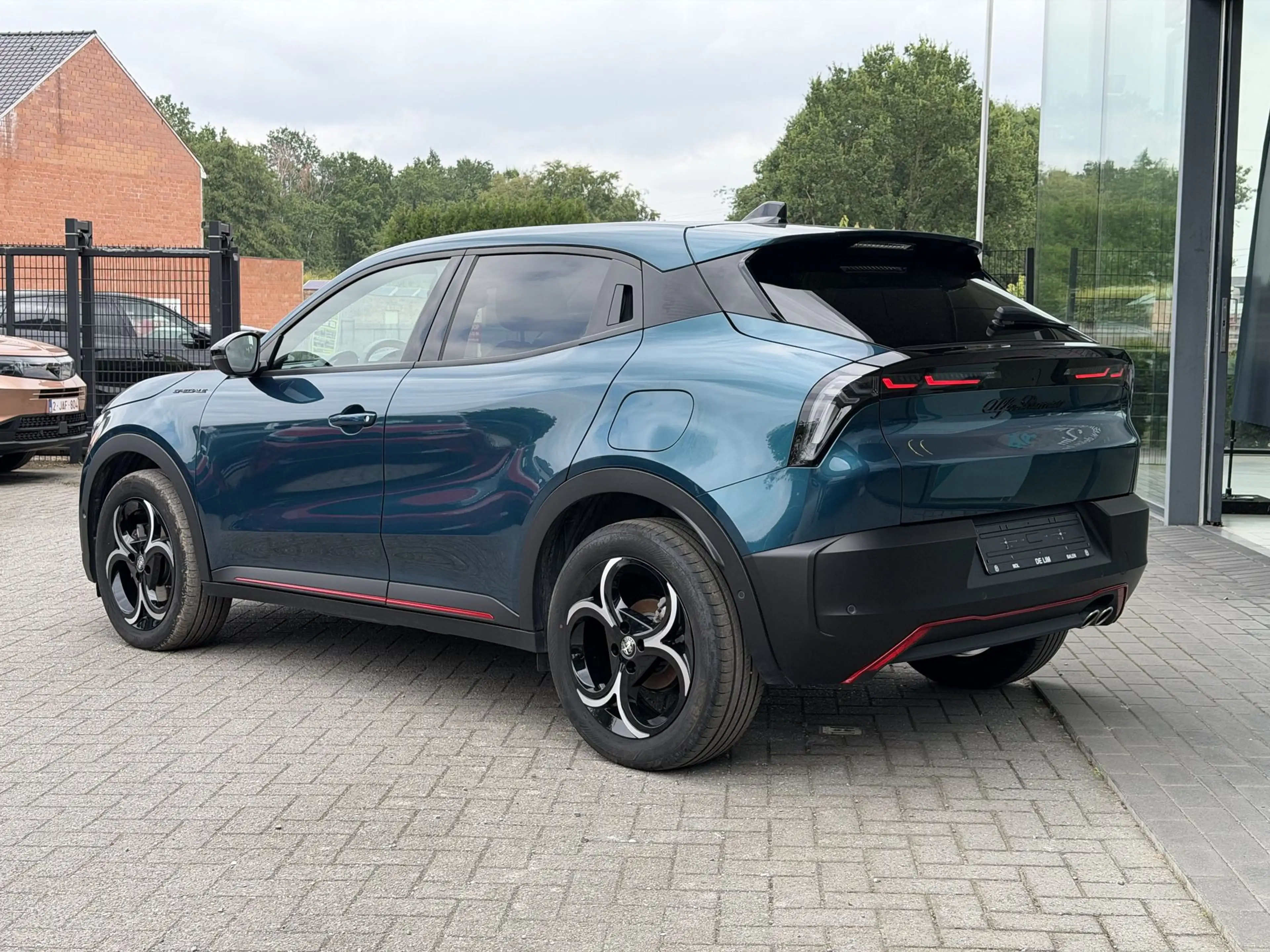 Alfa Romeo Junior Speciale 1.2T 145pk Hybrid — photo 3