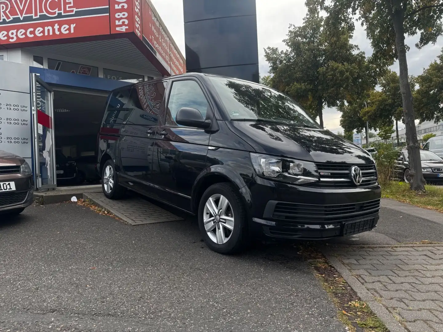 Volkswagen T6 Transporter Bus Multivan Trendline 4Motion Schwarz - 1